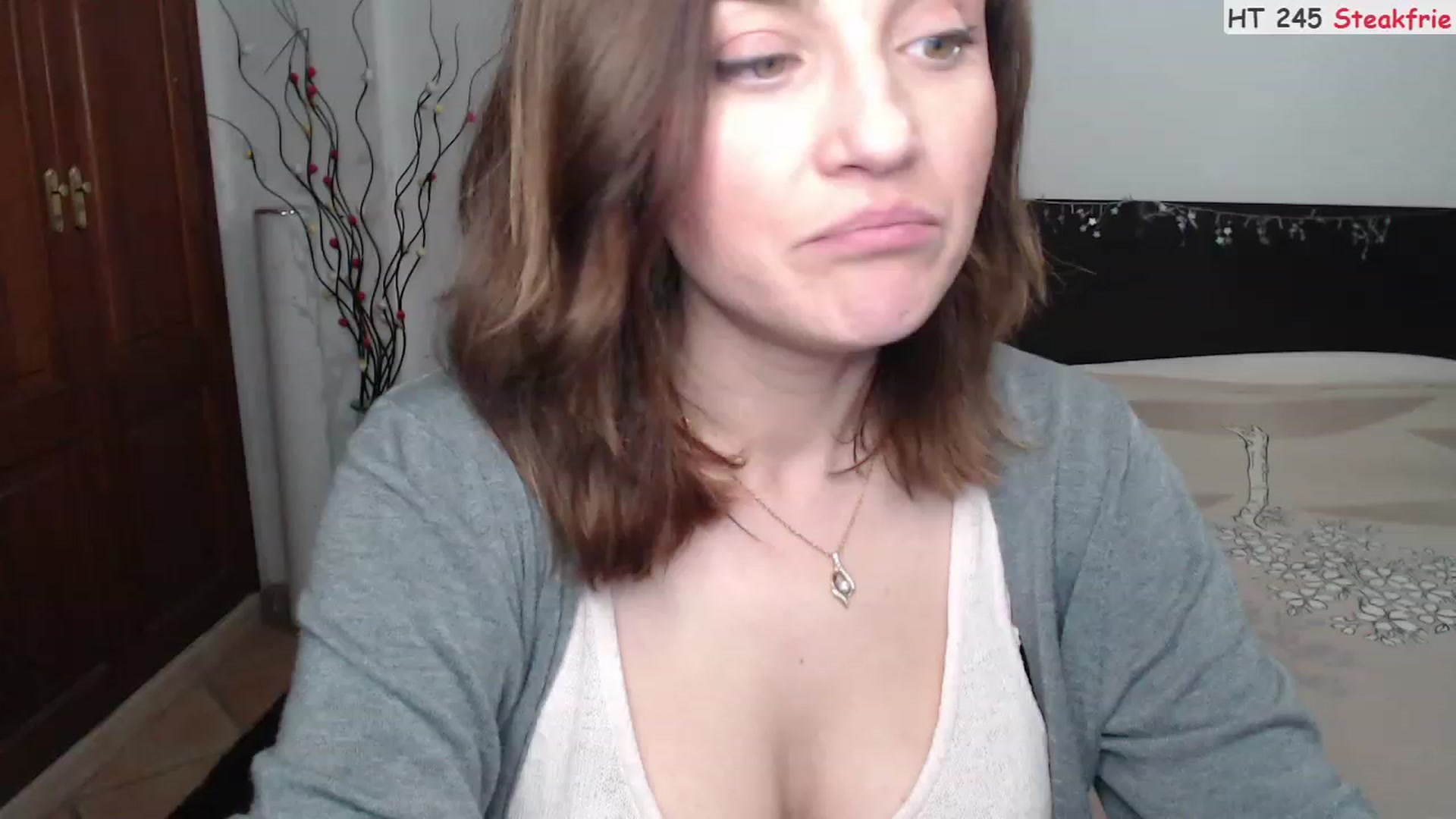 Gallery image thumbnail from Deeleerious's myfreecams stream on, 02/08/2023, 24:03 image 7 of 20