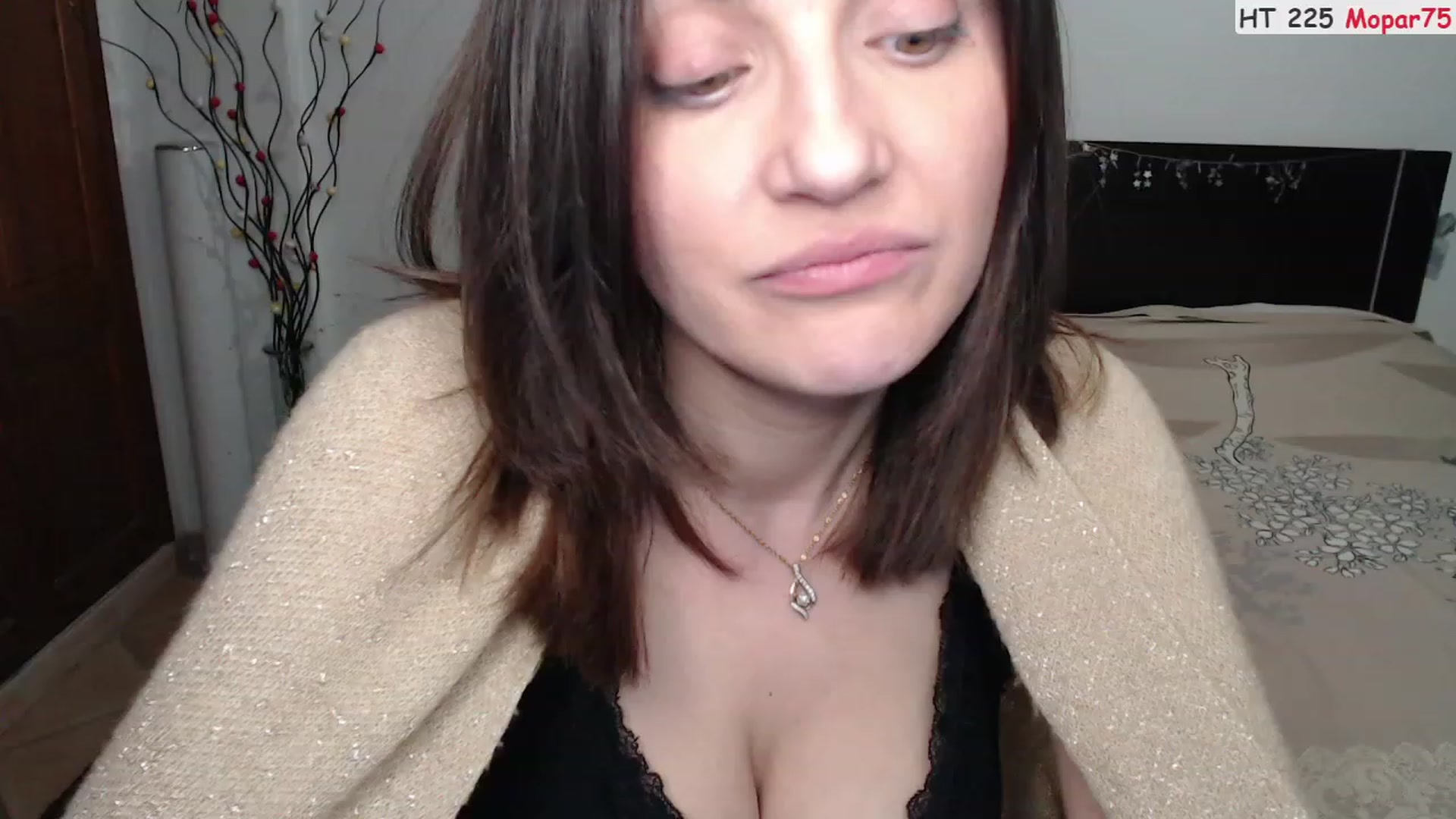 Gallery image thumbnail from Deeleerious's myfreecams stream on, 02/11/2023, 24:55 image 14 of 20