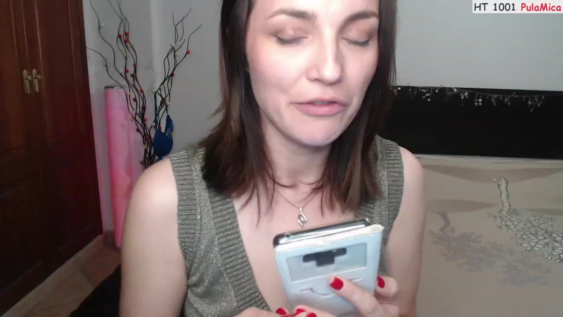 Gallery image thumbnail from Deeleerious's myfreecams stream on, 02/12/2023, 02:10 image 15 of 20