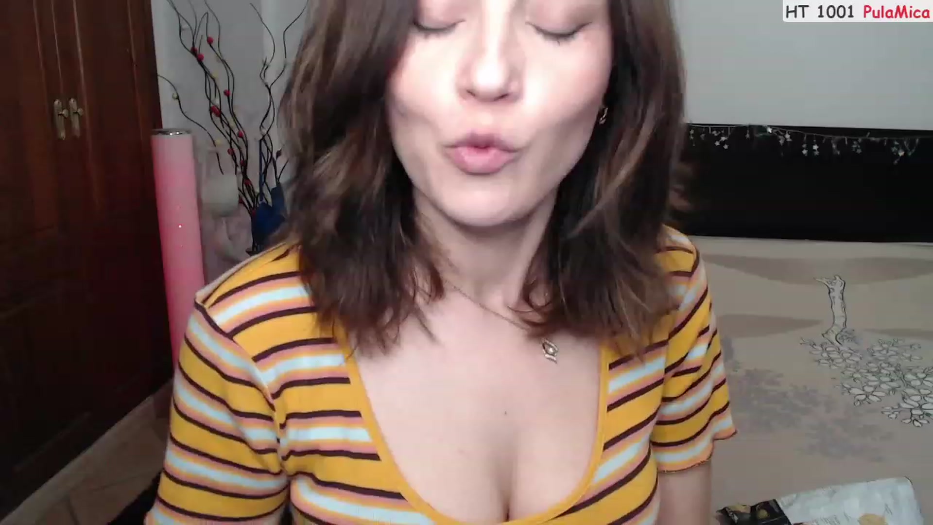 Gallery image thumbnail from Deeleerious's myfreecams stream on, 02/20/2023, 01:17 image 13 of 20