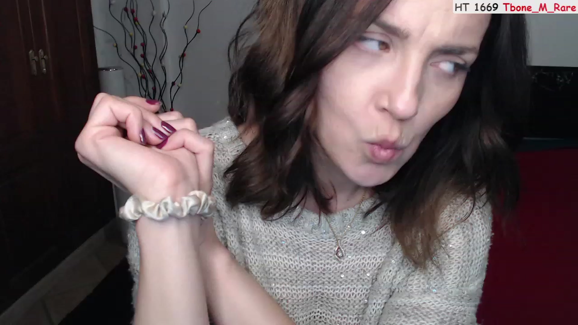Gallery image thumbnail from Deeleerious's myfreecams stream on, 03/01/2023, 24:37 image 9 of 20