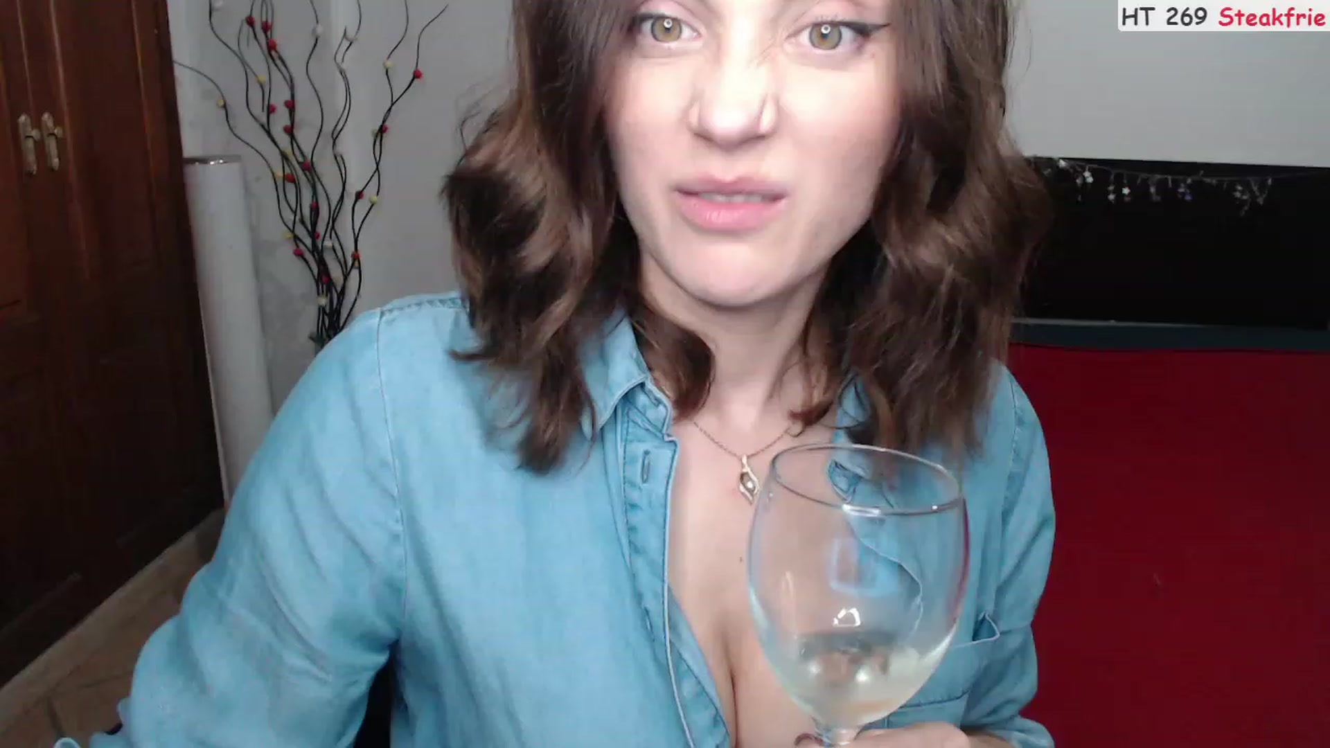 Gallery image thumbnail from Deeleerious's myfreecams stream on, 03/04/2023, 24:31 image 7 of 20