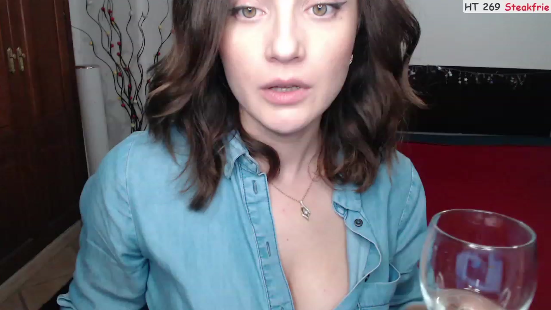 Gallery image thumbnail from Deeleerious's myfreecams stream on, 03/04/2023, 24:31 image 12 of 20