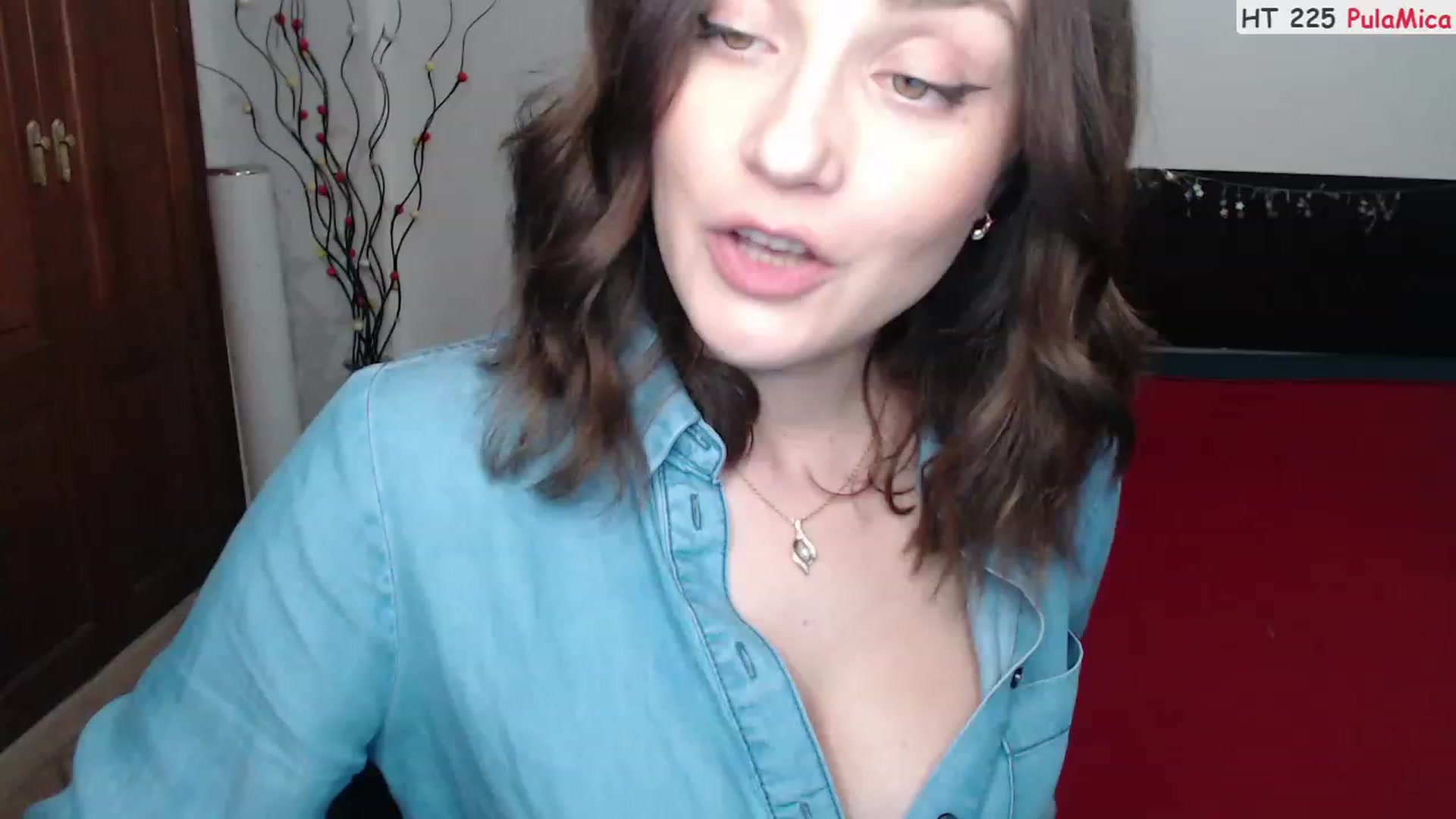 Gallery image thumbnail from Deeleerious's myfreecams stream on, 03/04/2023, 24:31 image 1 of 20