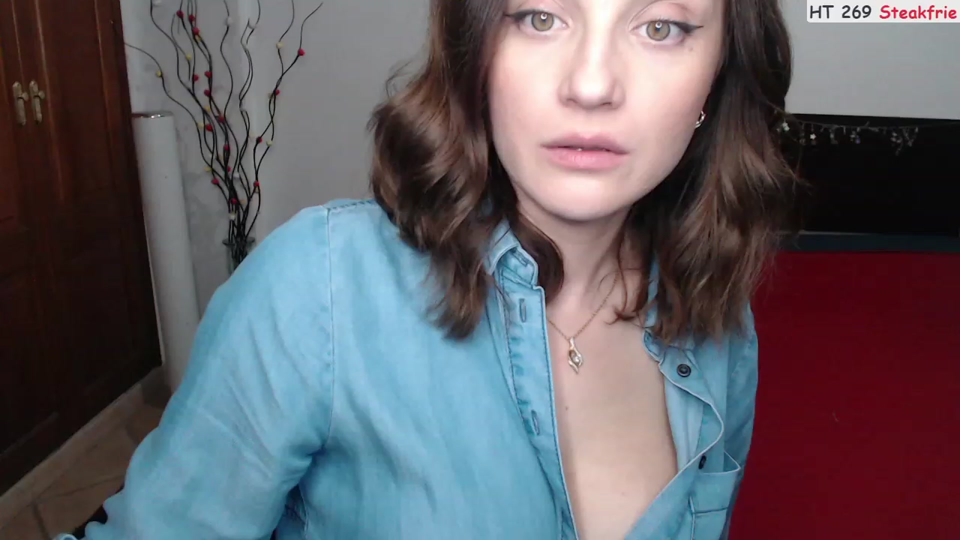 Gallery image thumbnail from Deeleerious's myfreecams stream on, 03/04/2023, 24:31 image 8 of 20