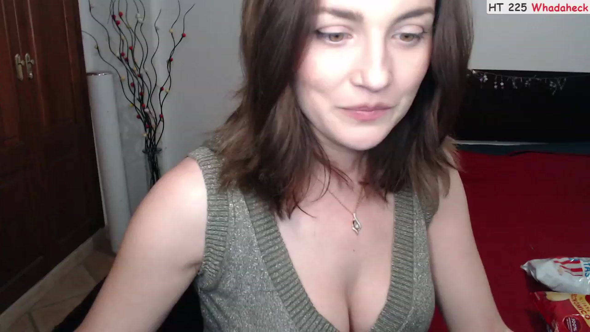 Gallery image thumbnail from Deeleerious's myfreecams stream on, 03/10/2023, 23:27 image 7 of 20