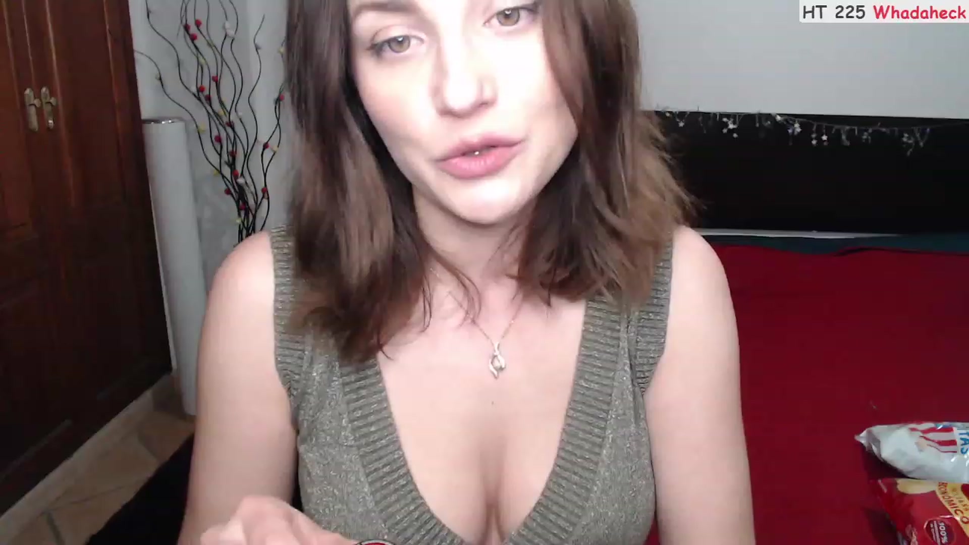Gallery image thumbnail from Deeleerious's myfreecams stream on, 03/10/2023, 23:27 image 5 of 20