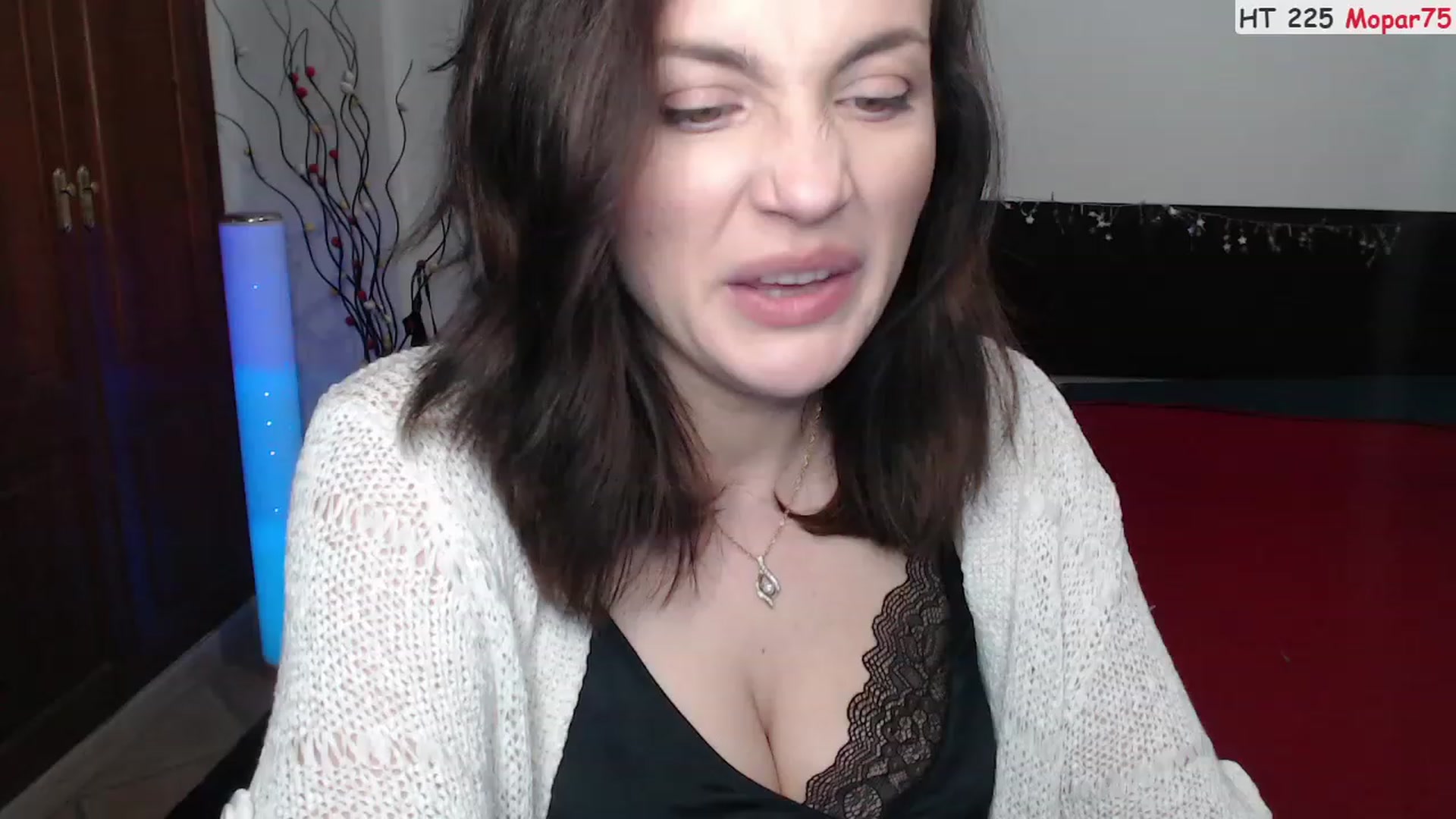 Gallery image thumbnail from Deeleerious's myfreecams stream on, 03/15/2023, 01:36 image 3 of 20
