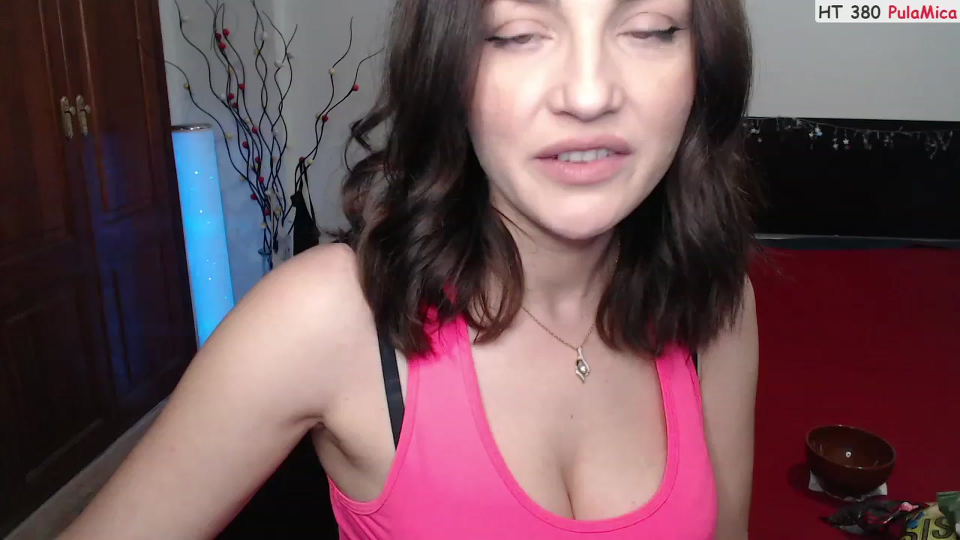 Gallery image thumbnail from Deeleerious's myfreecams stream on, 03/19/2023, 23:20 image 18 of 20