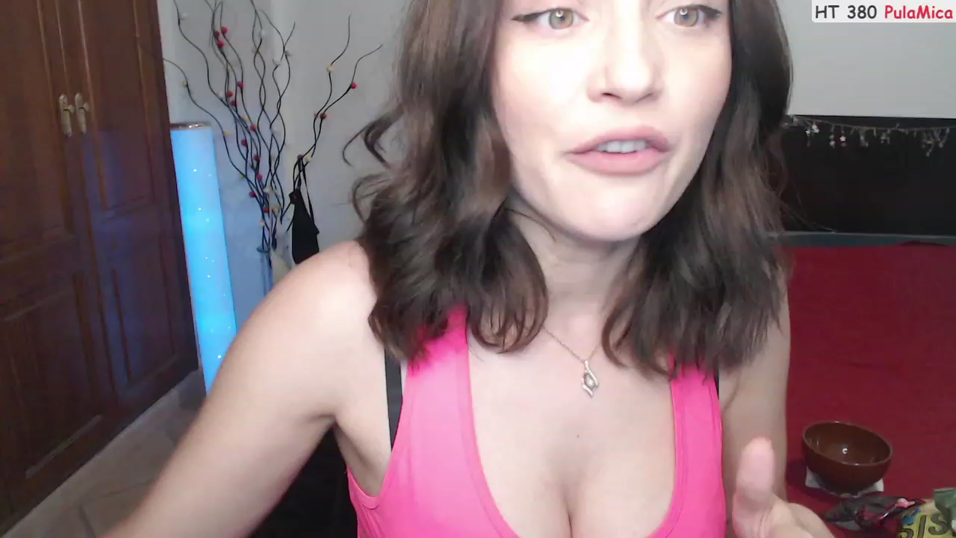 Gallery image thumbnail from Deeleerious's myfreecams stream on, 03/19/2023, 23:20 image 10 of 20