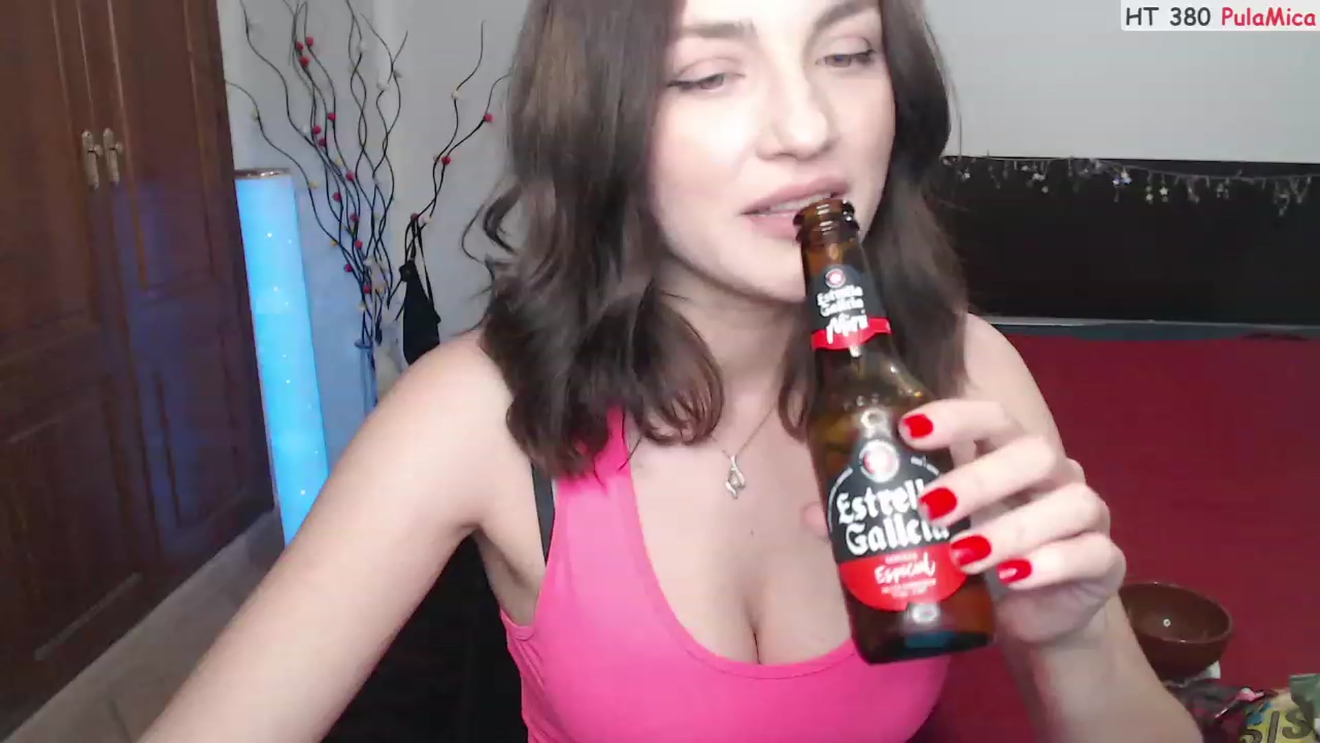 Gallery image thumbnail from Deeleerious's myfreecams stream on, 03/19/2023, 23:20 image 12 of 20