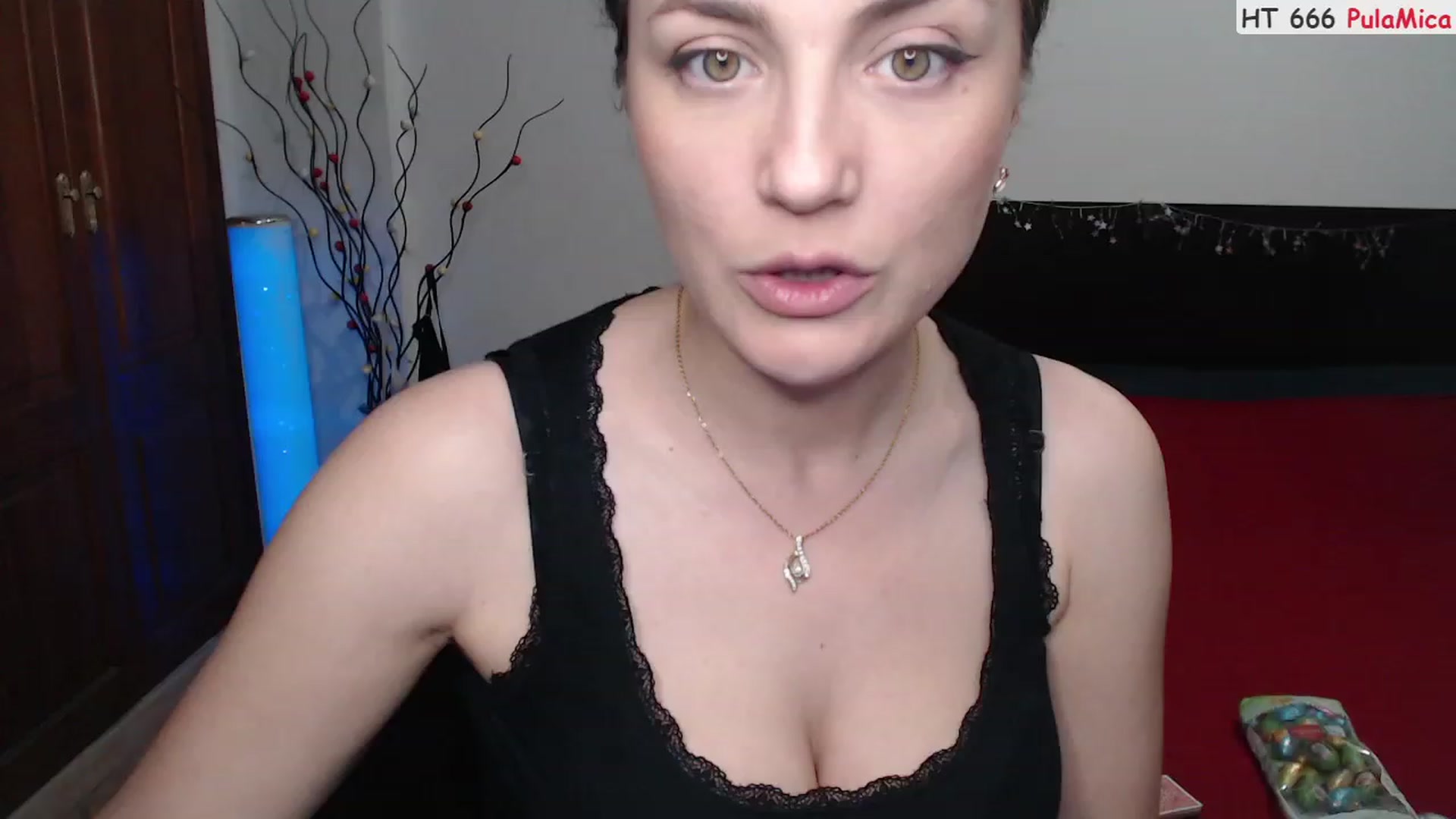 Gallery image thumbnail from Deeleerious's myfreecams stream on, 03/25/2023, 01:53 image 8 of 20