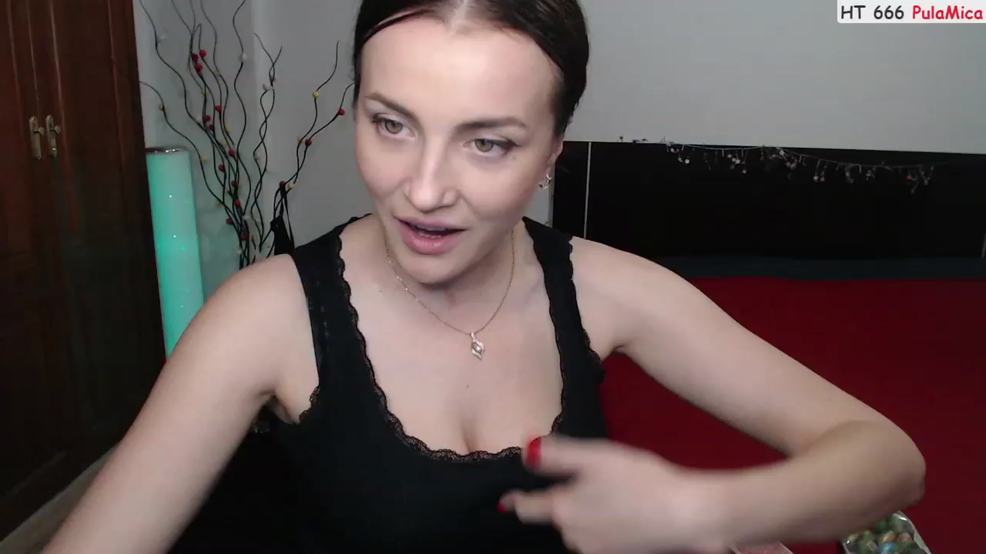Gallery image thumbnail from Deeleerious's myfreecams stream on, 03/25/2023, 01:53 image 17 of 20