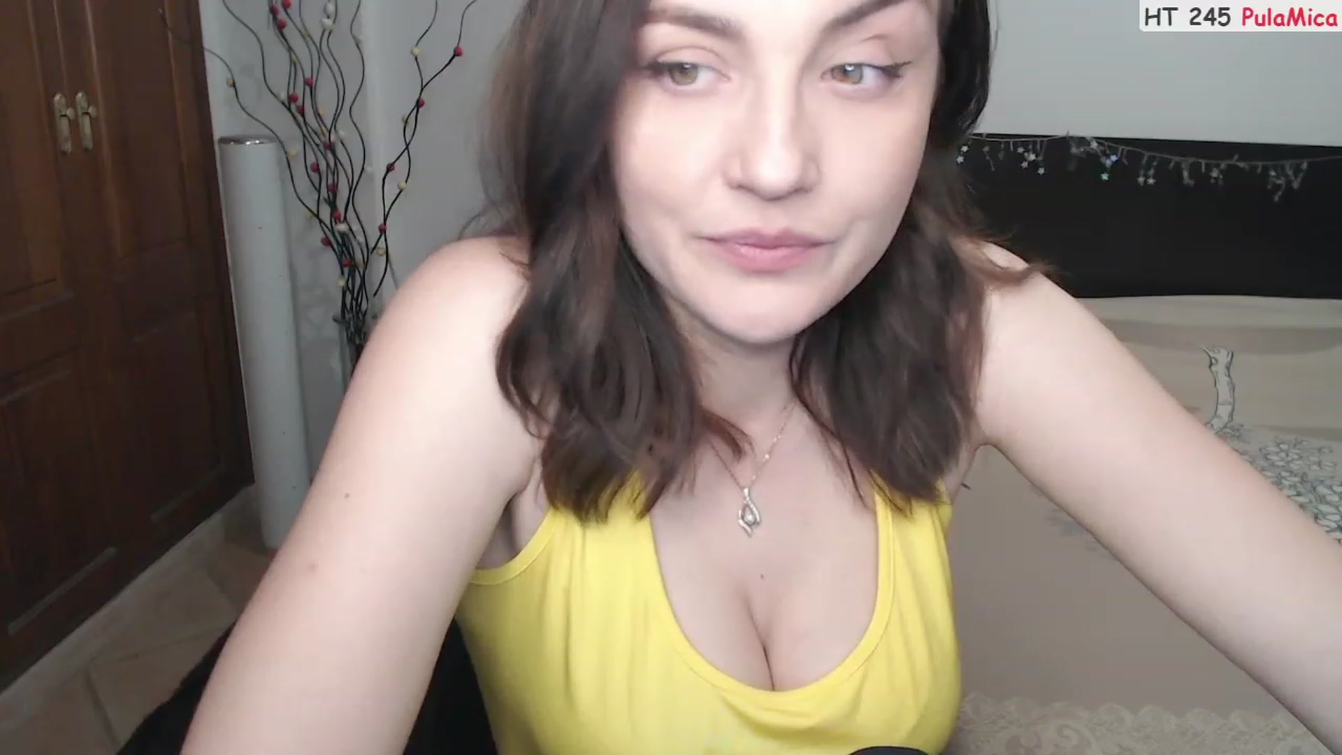Gallery image thumbnail from Deeleerious's myfreecams stream on, 04/02/2023, 22:43 image 16 of 20