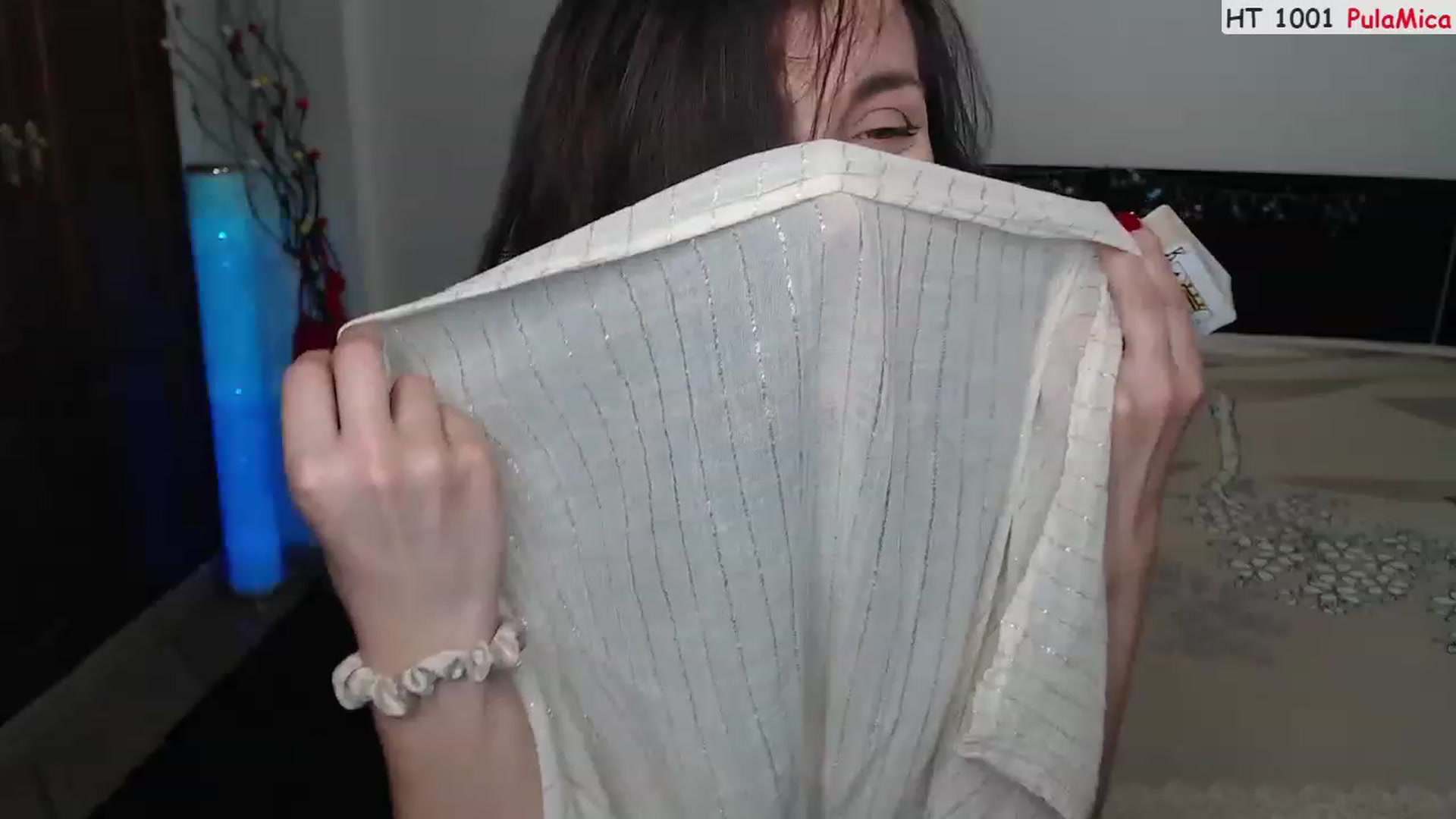 Gallery image thumbnail from Deeleerious's myfreecams stream on, 04/08/2023, 23:23 image 14 of 20