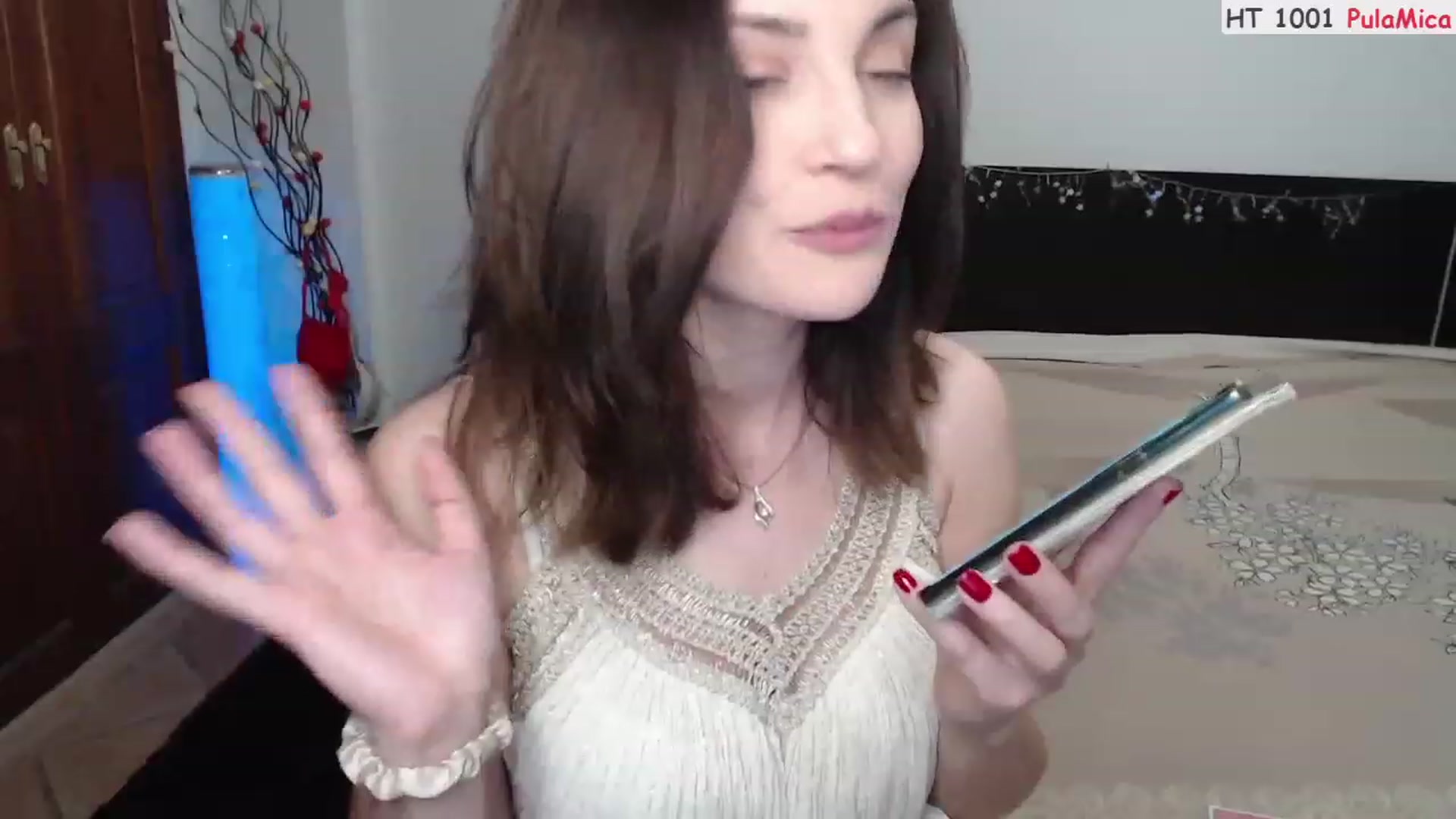 Gallery image thumbnail from Deeleerious's myfreecams stream on, 04/08/2023, 23:23 image 16 of 20