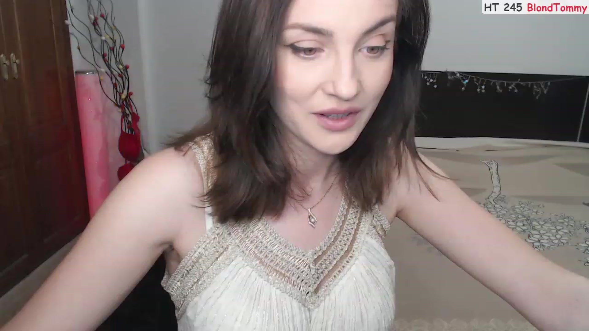 Gallery image thumbnail from Deeleerious's myfreecams stream on, 04/08/2023, 23:23 image 8 of 20