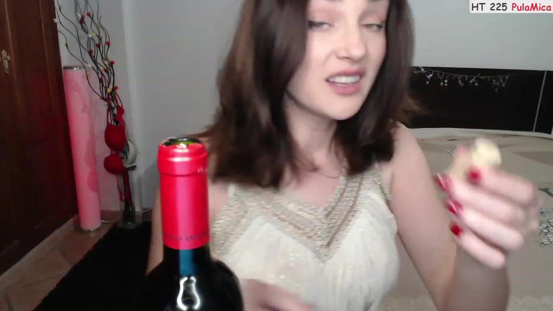 Gallery image thumbnail from Deeleerious's myfreecams stream on, 04/08/2023, 23:23 image 3 of 20