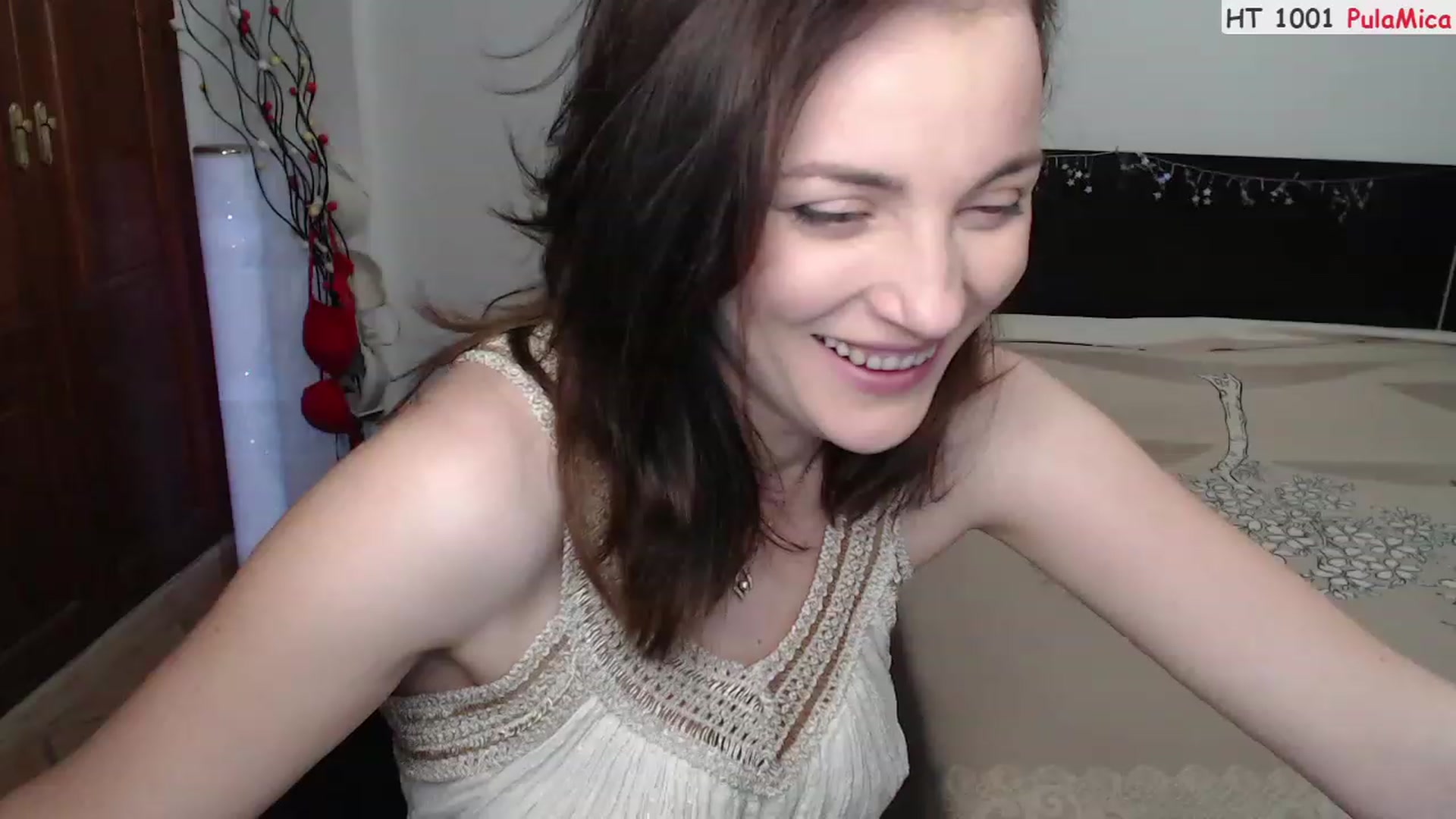 Gallery image thumbnail from Deeleerious's myfreecams stream on, 04/09/2023, 01:29 image 15 of 20