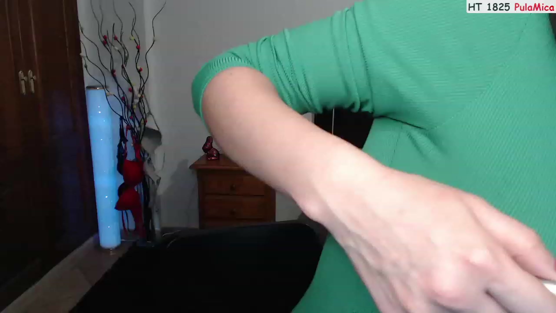 Gallery image thumbnail from Deeleerious's myfreecams stream on, 04/16/2023, 01:13 image 2 of 20