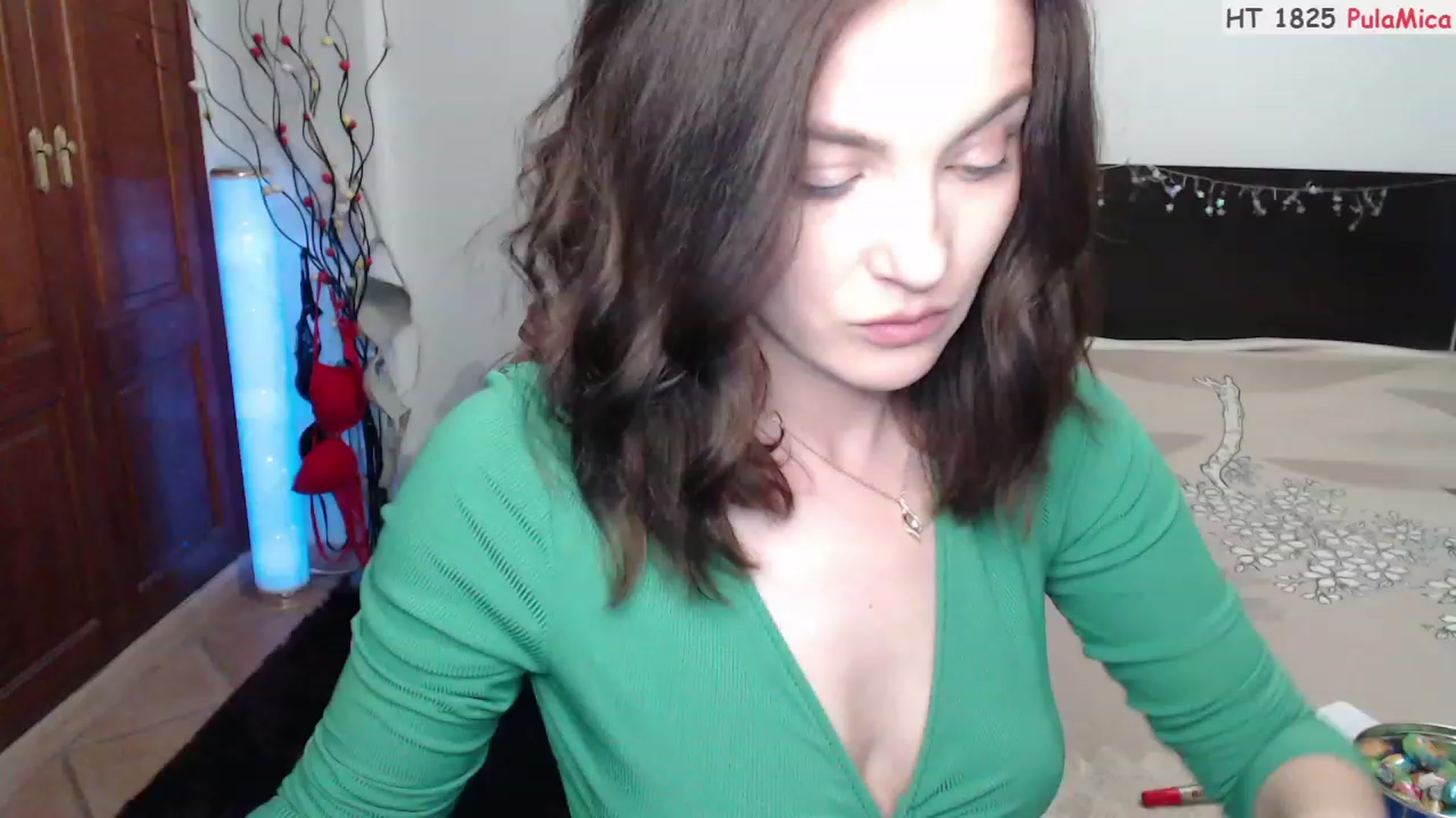 Gallery image thumbnail from Deeleerious's myfreecams stream on, 04/16/2023, 01:13 image 4 of 20