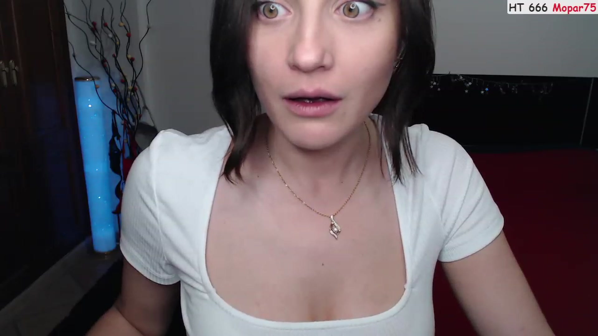 Gallery image thumbnail from Deeleerious's myfreecams stream on, 04/19/2023, 24:16 image 19 of 20