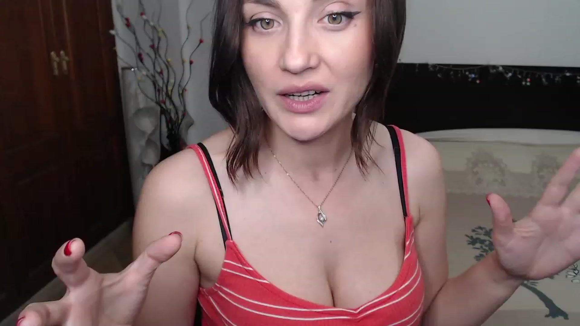 Gallery image thumbnail from Deeleerious's myfreecams stream on, 04/25/2023, 23:21 image 6 of 20