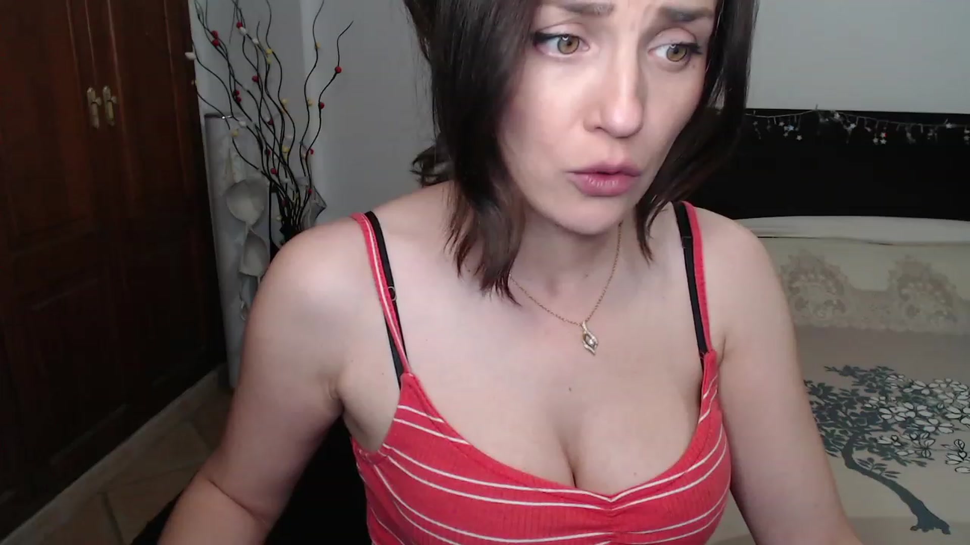 Gallery image thumbnail from Deeleerious's myfreecams stream on, 04/25/2023, 23:21 image 5 of 20