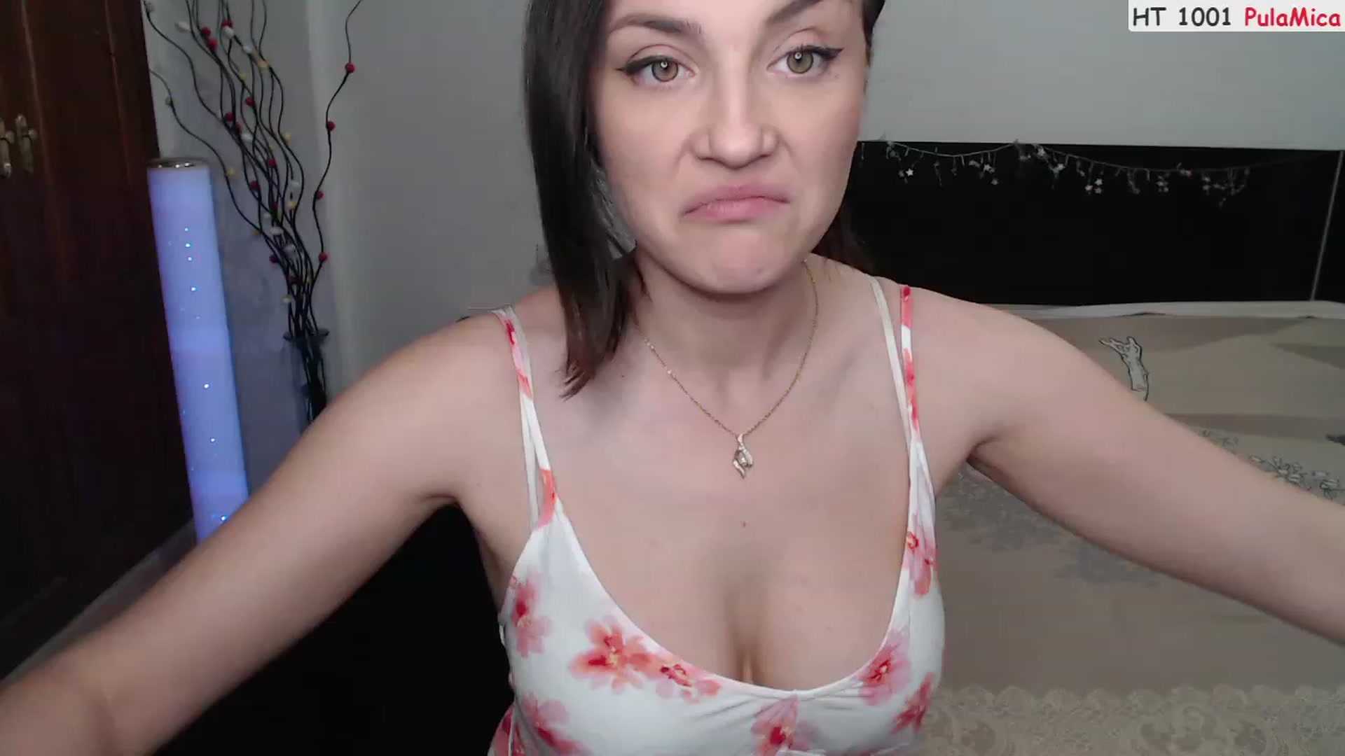 Gallery image thumbnail from Deeleerious's myfreecams stream on, 05/06/2023, 23:52 image 4 of 20