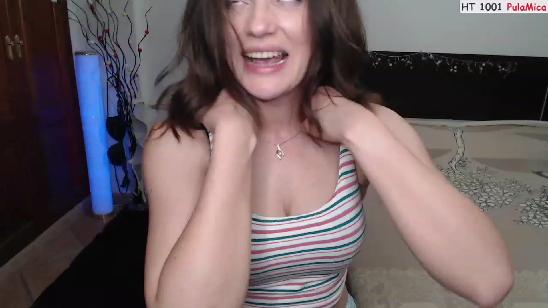 Gallery image thumbnail from Deeleerious's myfreecams stream on, 05/17/2023, 24:04 image 15 of 20