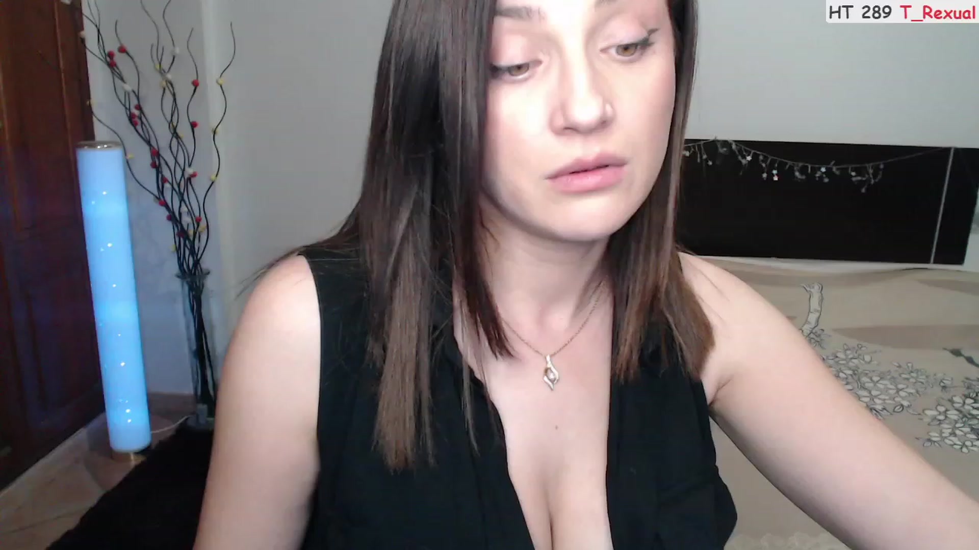 Gallery image thumbnail from Deeleerious's myfreecams stream on, 06/03/2023, 24:49 image 10 of 20