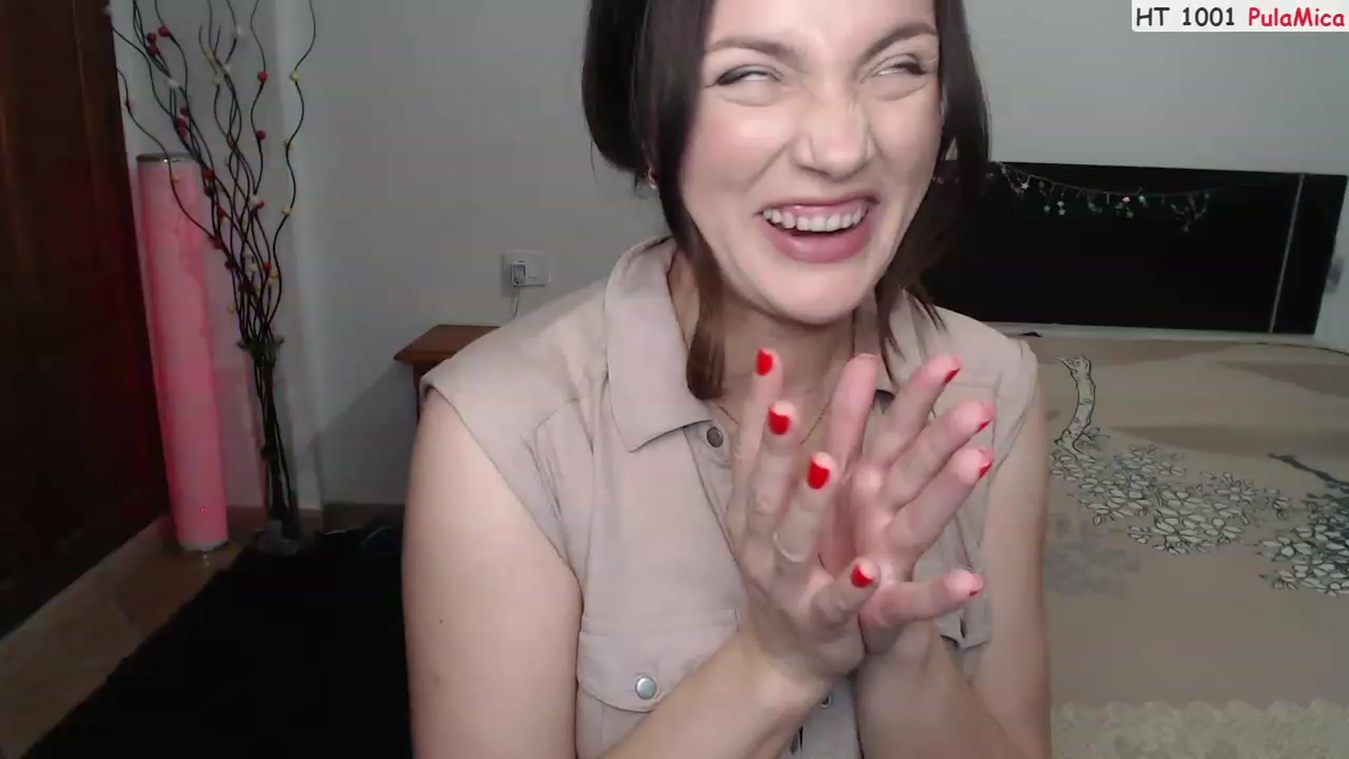 Gallery image thumbnail from Deeleerious's myfreecams stream on, 06/10/2023, 23:43 image 7 of 20