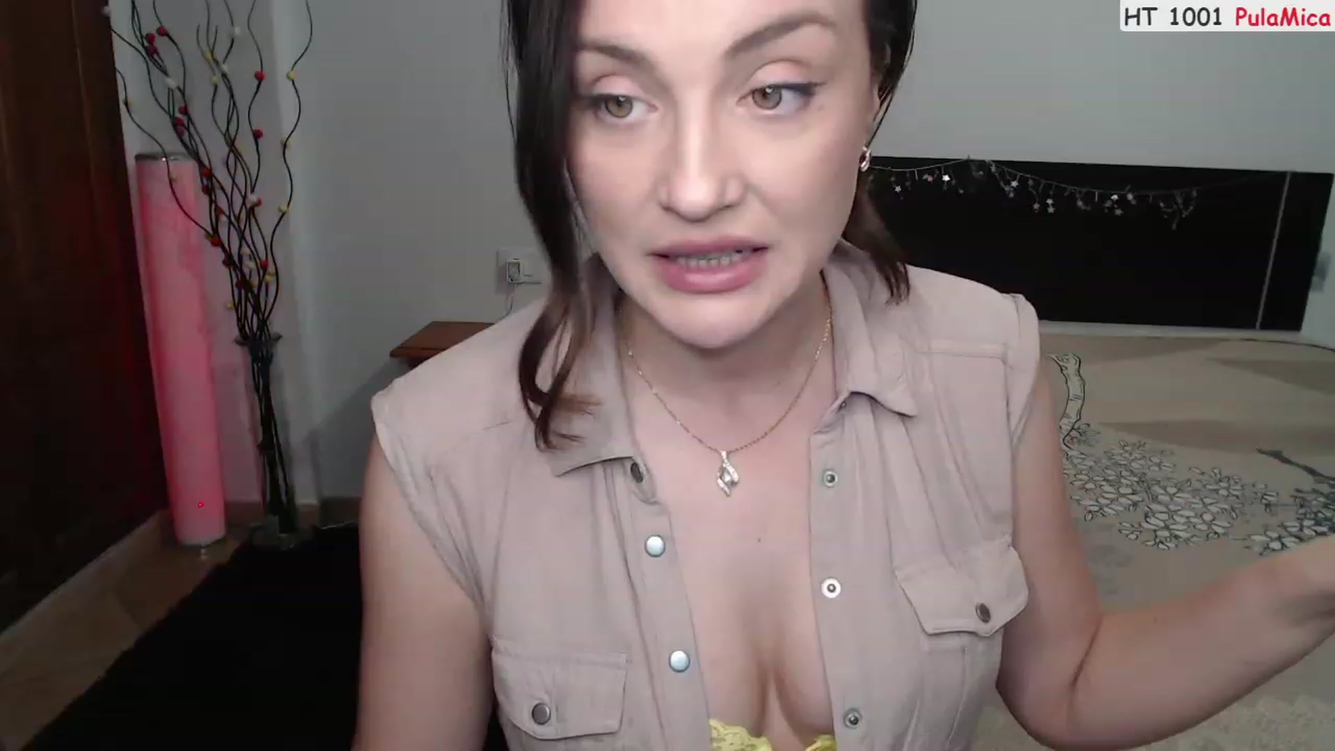 Gallery image thumbnail from Deeleerious's myfreecams stream on, 06/10/2023, 23:43 image 13 of 20