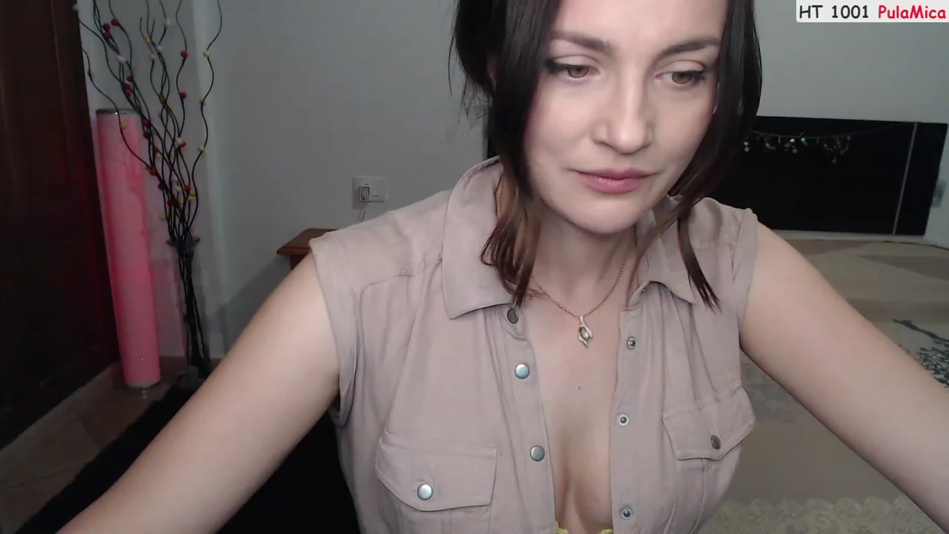 Gallery image thumbnail from Deeleerious's myfreecams stream on, 06/10/2023, 23:43 image 10 of 20
