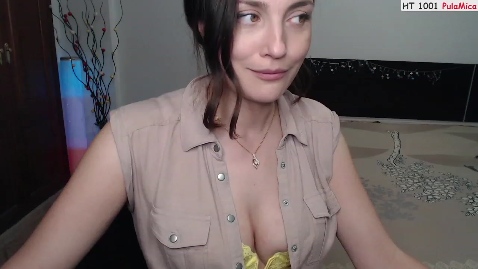 Gallery image thumbnail from Deeleerious's myfreecams stream on, 06/11/2023, 24:39 image 15 of 20