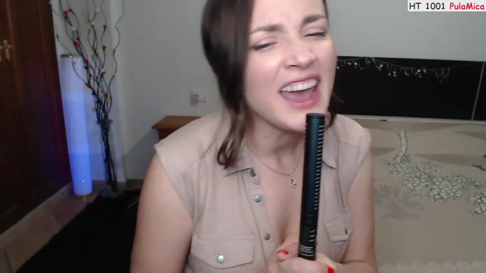 Gallery image thumbnail from Deeleerious's myfreecams stream on, 06/11/2023, 24:39 image 7 of 20