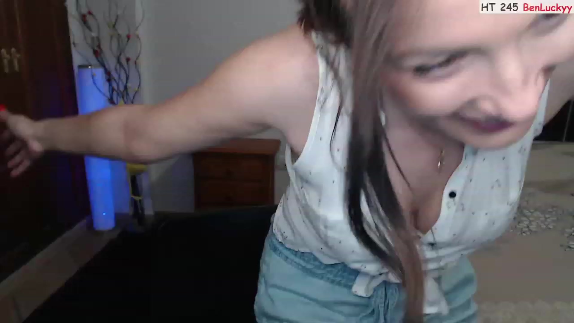 Gallery image thumbnail from Deeleerious's myfreecams stream on, 06/12/2023, 24:09 image 10 of 20