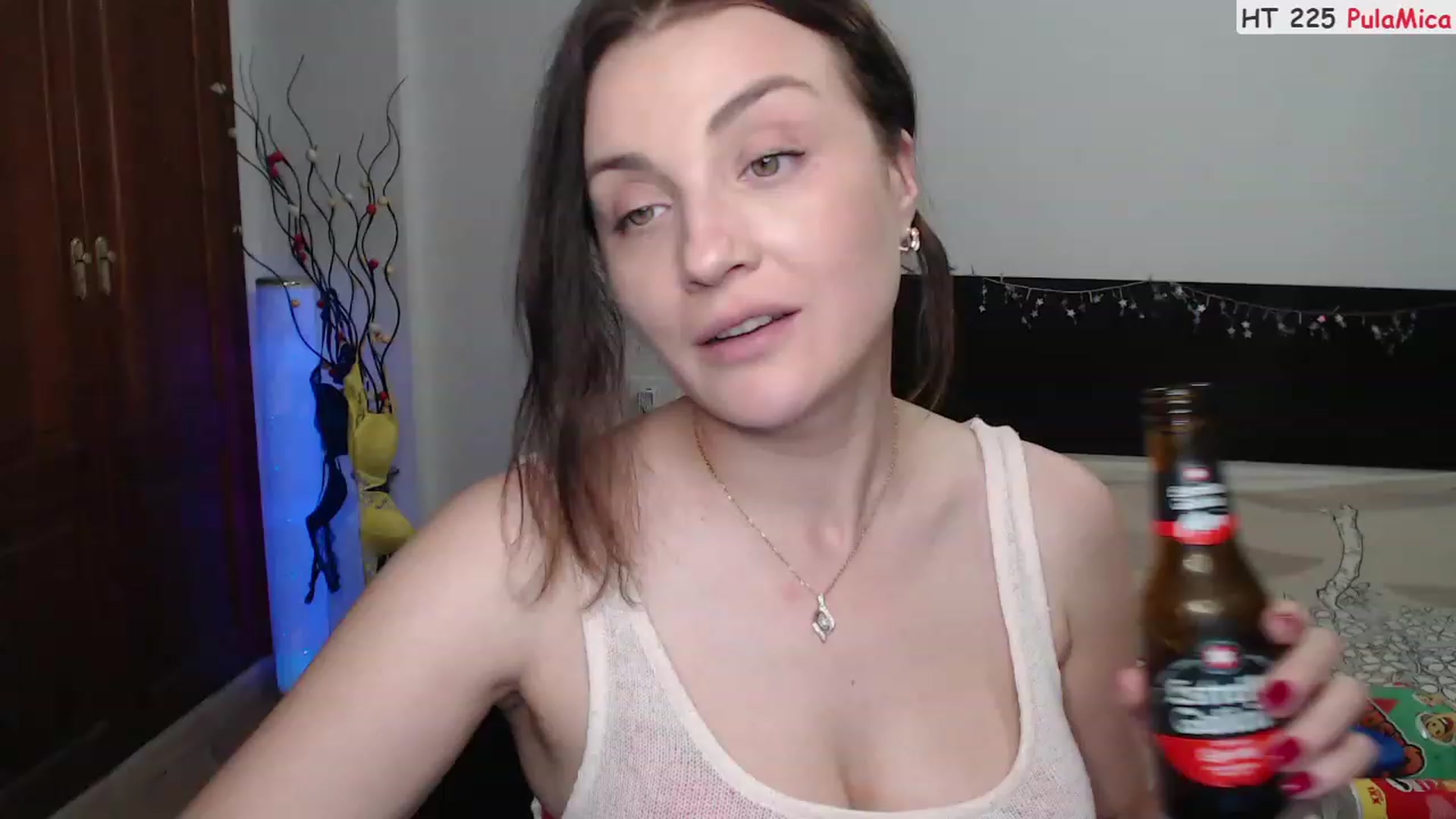 Gallery image thumbnail from Deeleerious's myfreecams stream on, 06/18/2023, 01:39 image 4 of 20