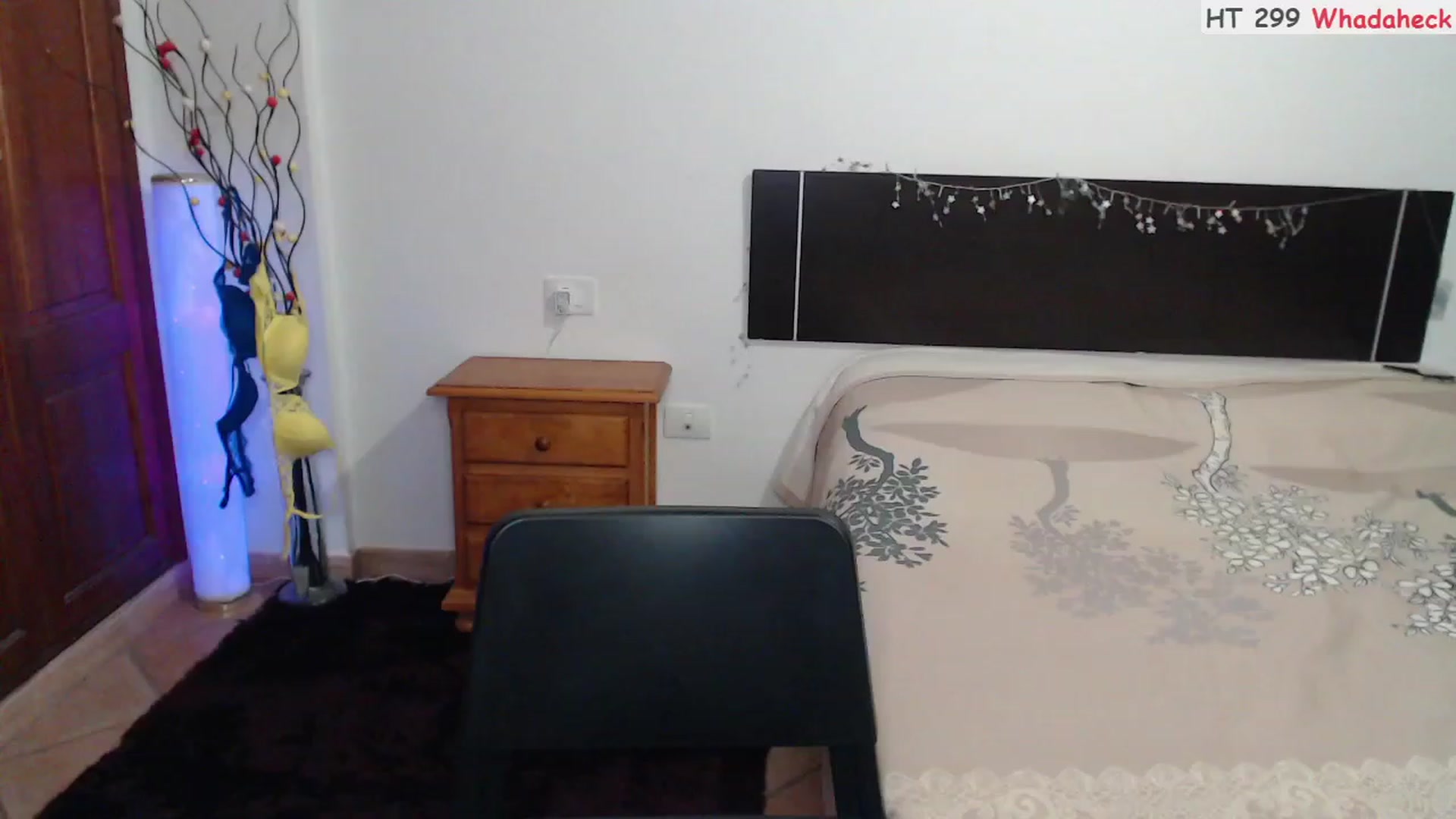 Gallery image thumbnail from Deeleerious's myfreecams stream on, 06/19/2023, 01:10 image 6 of 20
