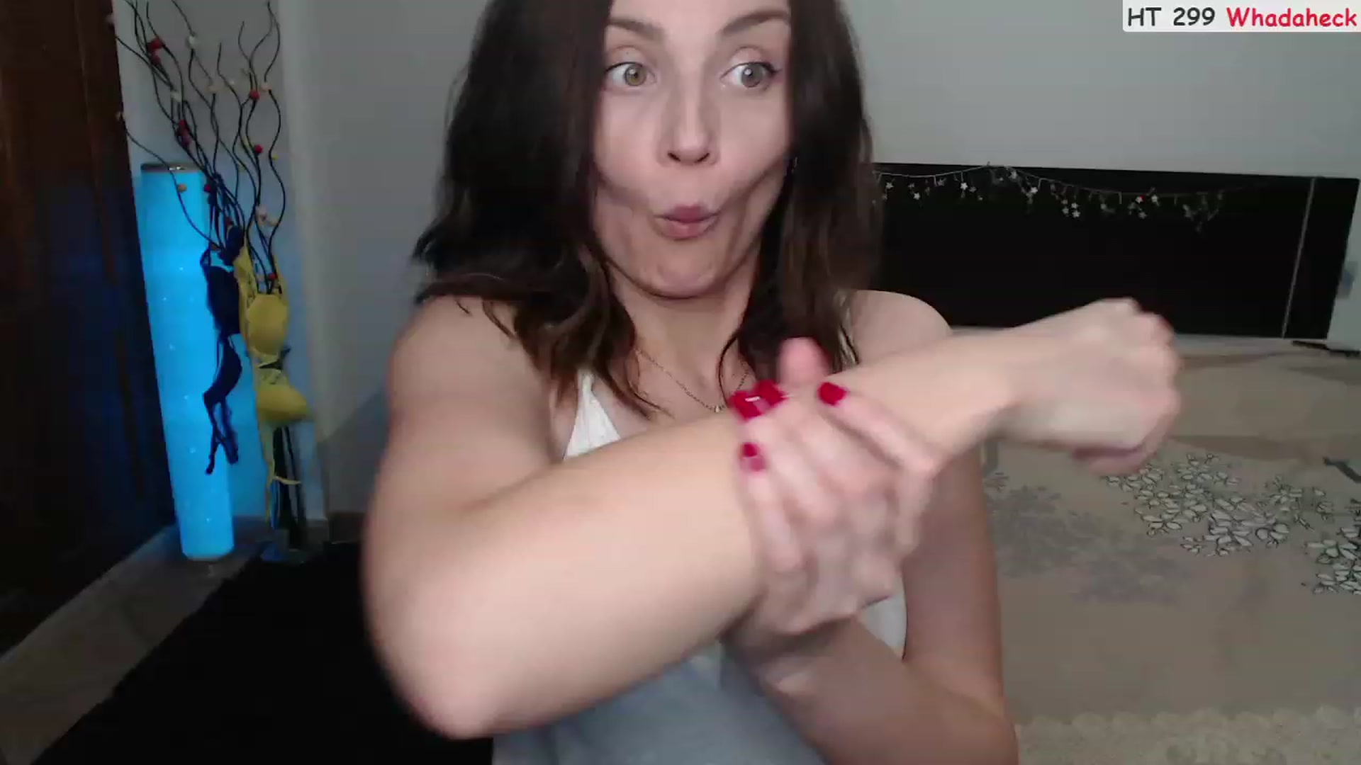 Gallery image thumbnail from Deeleerious's myfreecams stream on, 06/19/2023, 01:10 image 3 of 20