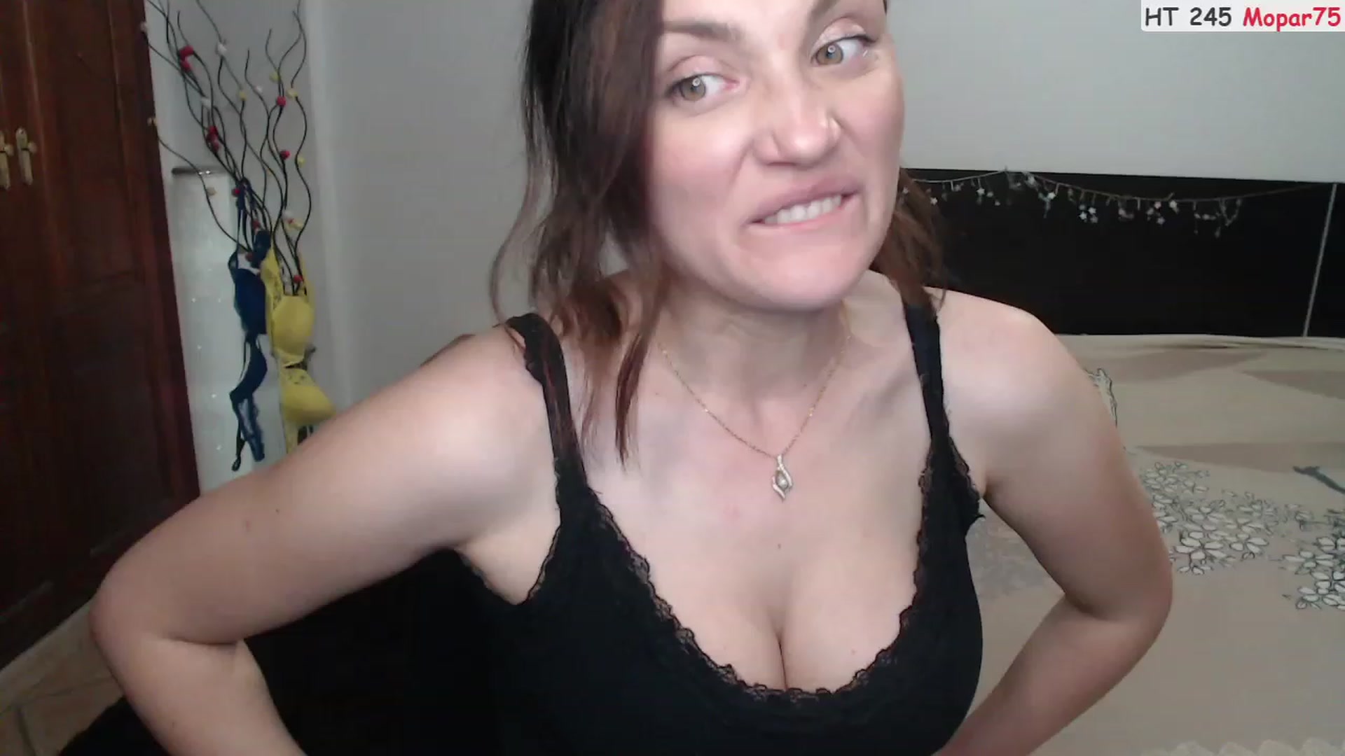 Gallery image thumbnail from Deeleerious's myfreecams stream on, 06/21/2023, 24:15 image 12 of 20