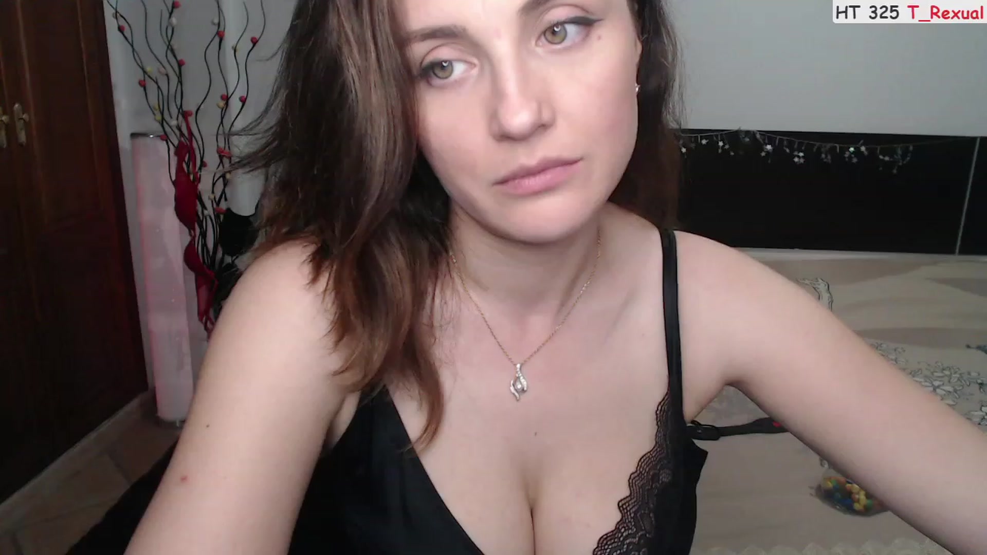 Gallery image thumbnail from Deeleerious's myfreecams stream on, 07/18/2023, 23:41 image 16 of 20