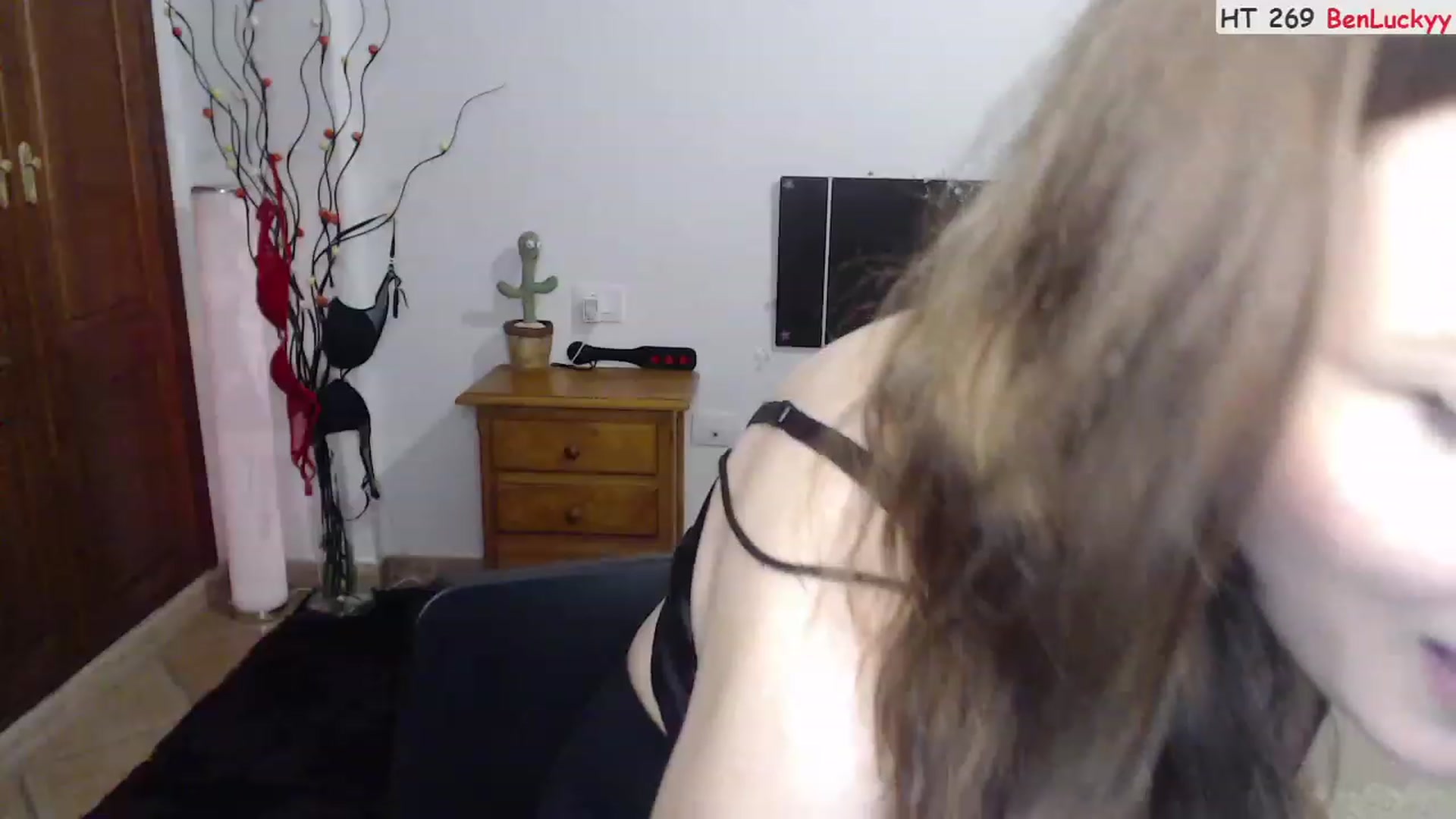 Gallery image thumbnail from Deeleerious's myfreecams stream on, 07/18/2023, 23:41 image 11 of 20