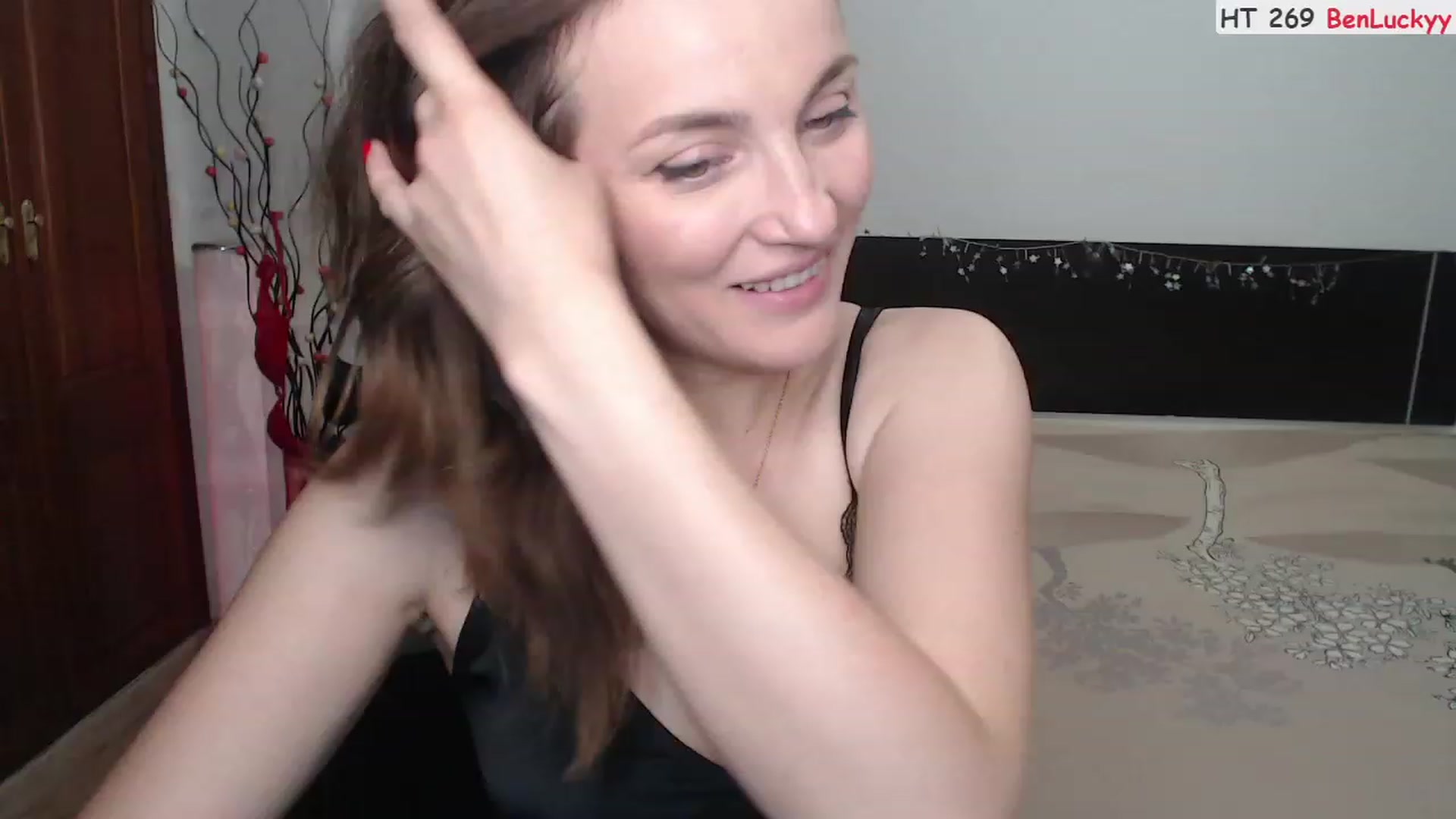 Gallery image thumbnail from Deeleerious's myfreecams stream on, 07/18/2023, 23:41 image 6 of 20