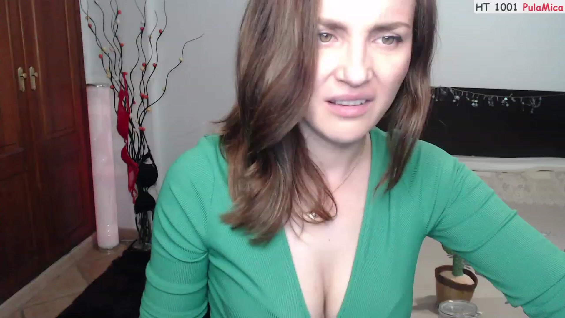 Gallery image thumbnail from Deeleerious's myfreecams stream on, 07/23/2023, 24:03 image 15 of 20