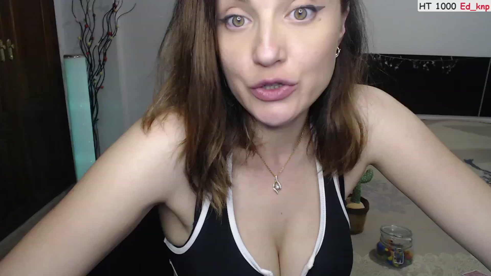Gallery image thumbnail from Deeleerious's myfreecams stream on, 08/27/2023, 24:26 image 2 of 20