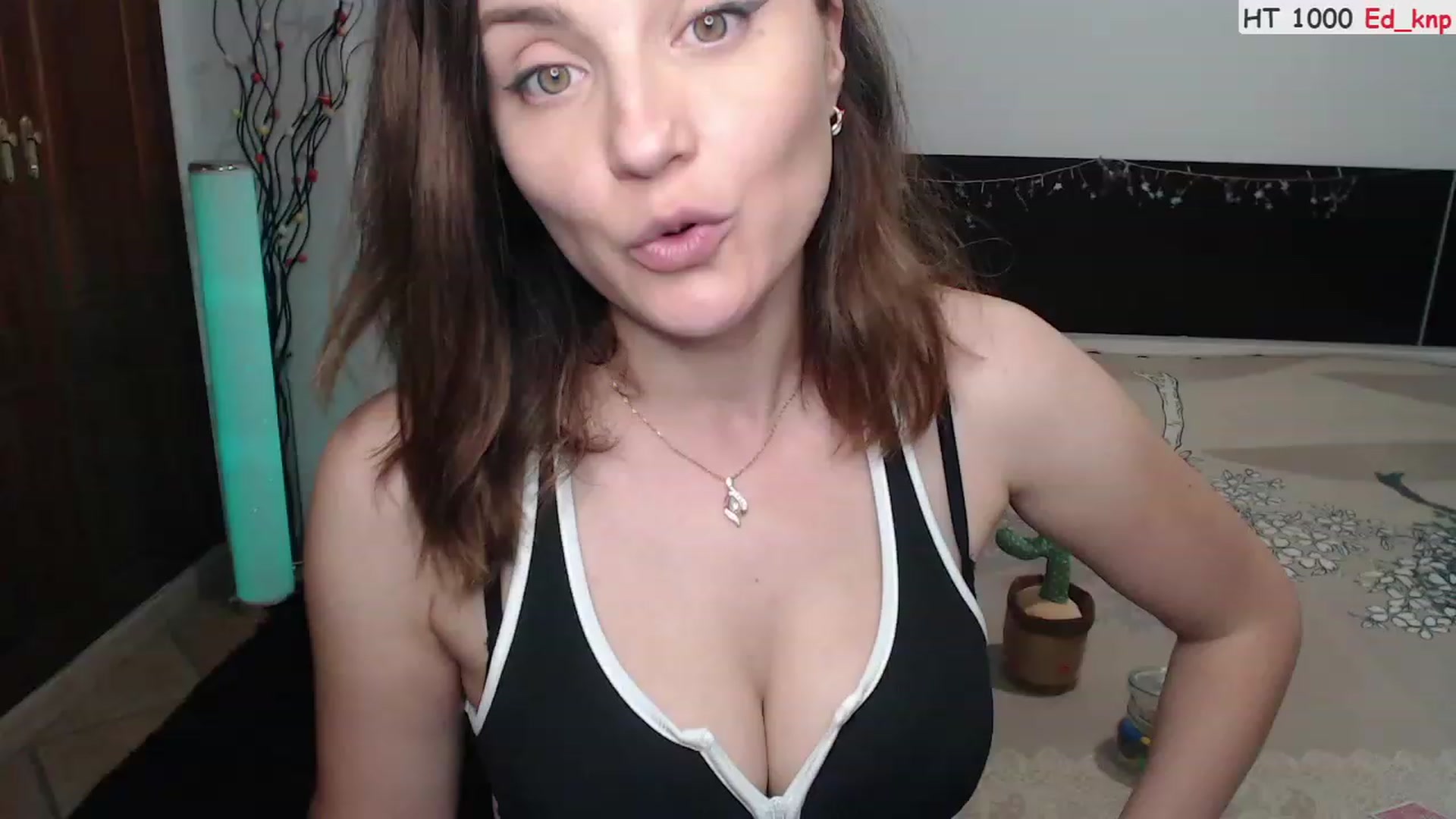 Gallery image thumbnail from Deeleerious's myfreecams stream on, 08/27/2023, 24:26 image 1 of 20