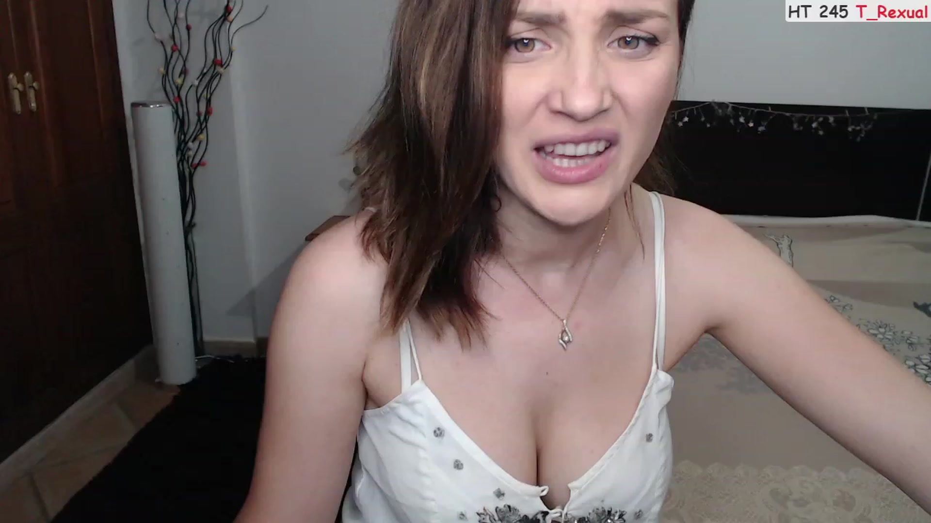 Gallery image thumbnail from Deeleerious's myfreecams stream on, 08/28/2023, 24:03 image 4 of 20
