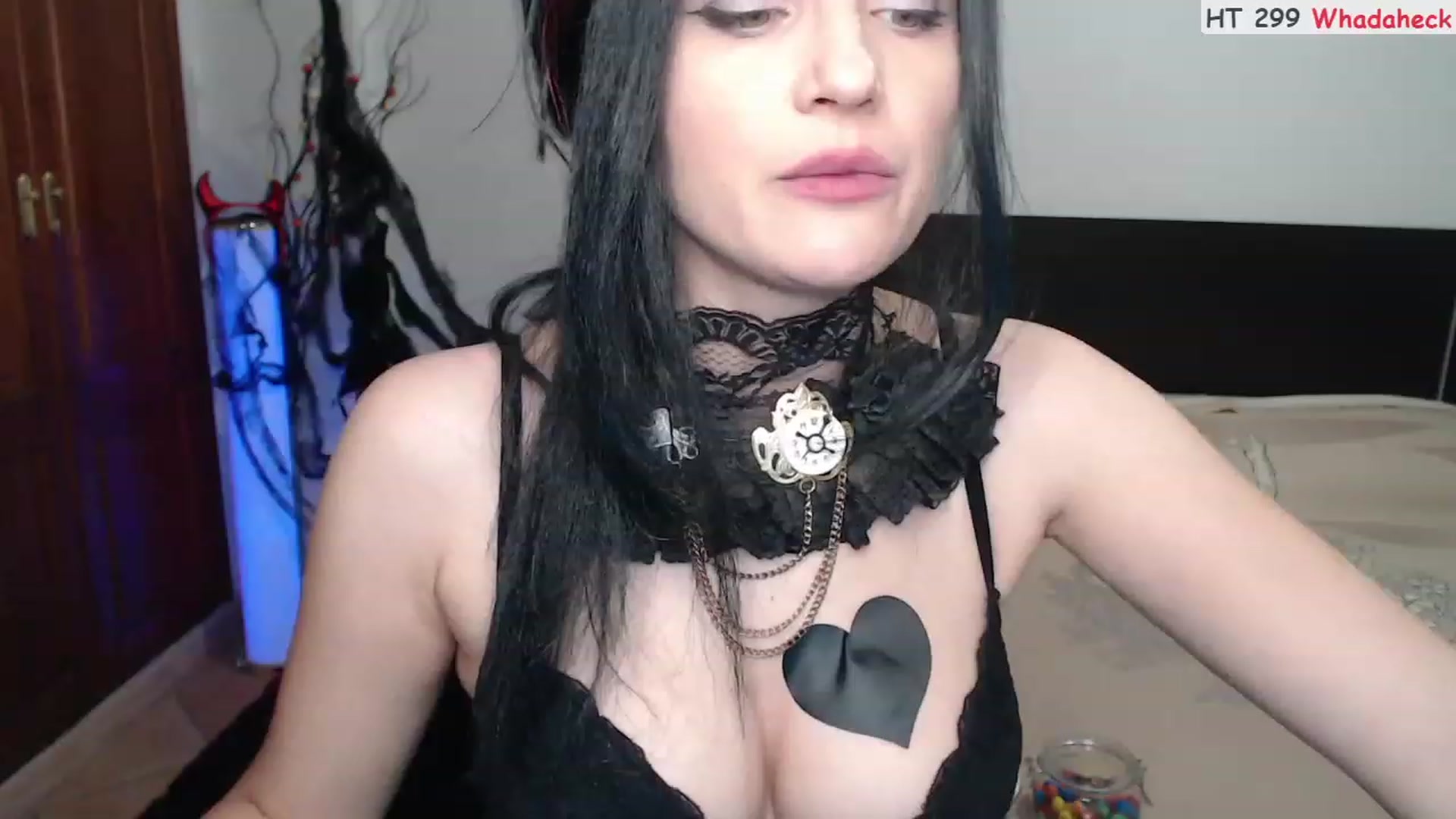 Gallery image thumbnail from Deeleerious's myfreecams stream on, 10/30/2023, 01:03 image 12 of 20