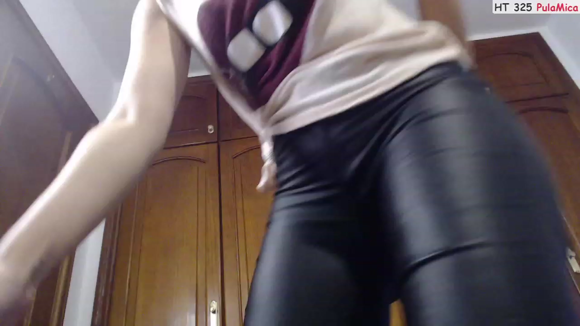 Gallery image thumbnail from Deeleerious's myfreecams stream on, 11/13/2023, 01:44 image 3 of 20